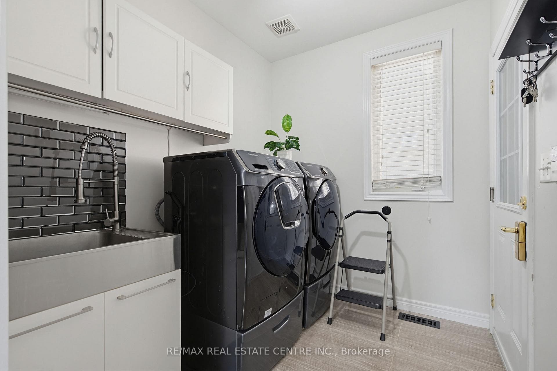 7 Resserville Street - Detached photo 14 of 43 in Brampton, Ontario