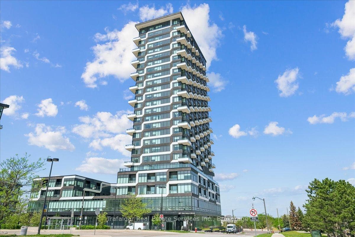 297 Oak Walk Drive Unit 1807 - Condo photo 1 of 35 in Oakville, Ontario
