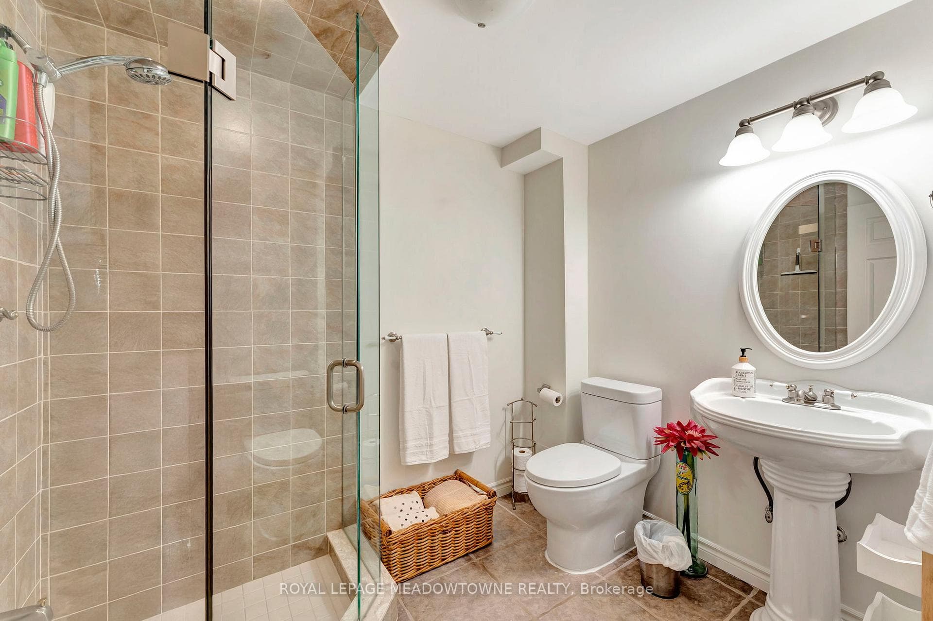 2008 Peak Place - Detached photo 30 of 40 in Oakville, Ontario