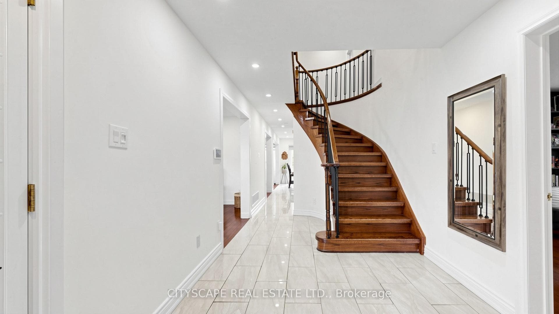 5534 River Grove Avenue - Detached photo 27 of 36 in Mississauga, Ontario