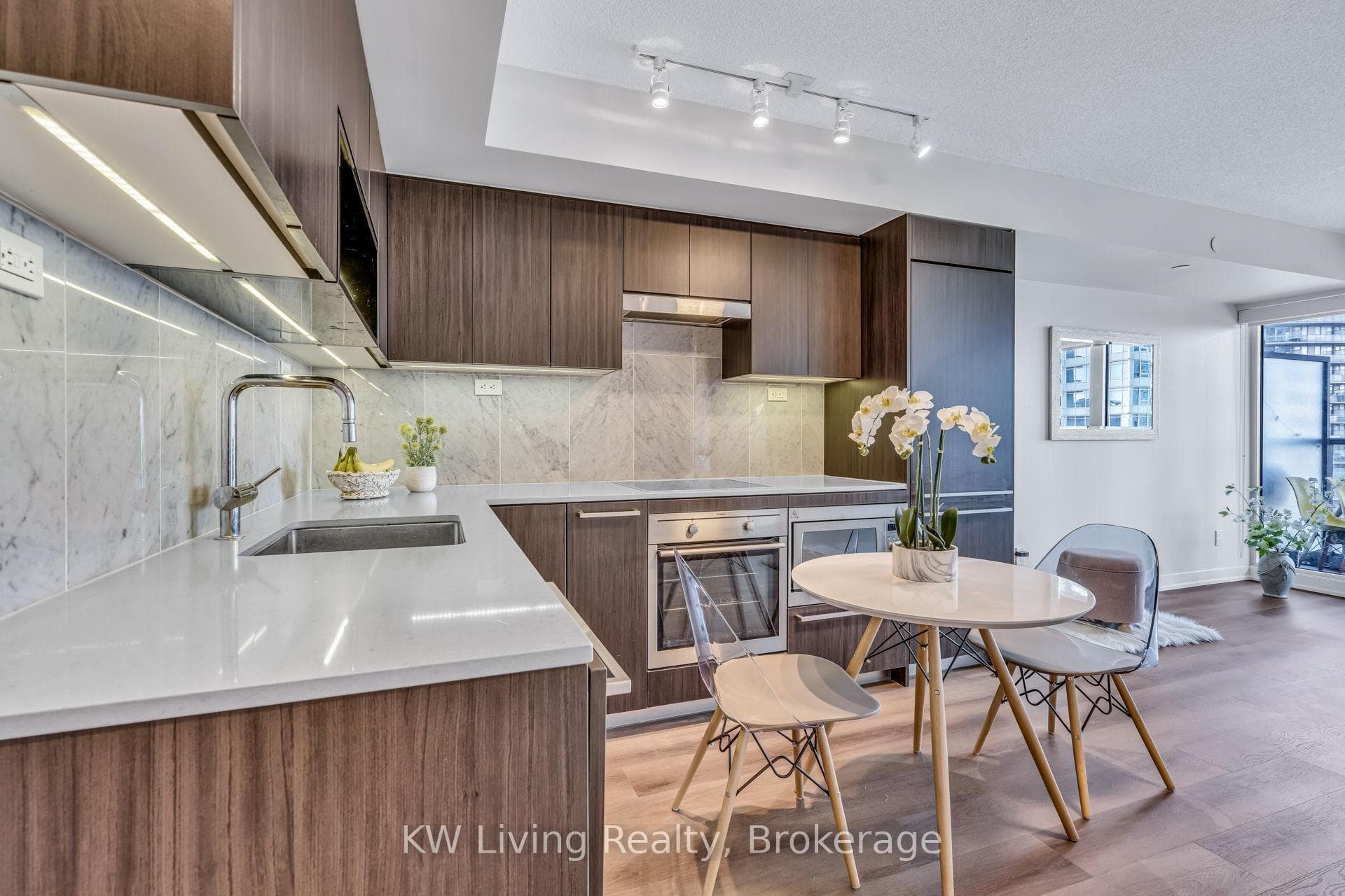 70 Queens Wharf Road Unit 1601 - Condo photo 20 of 37 in Downtown Toronto / Waterfront, Ontario