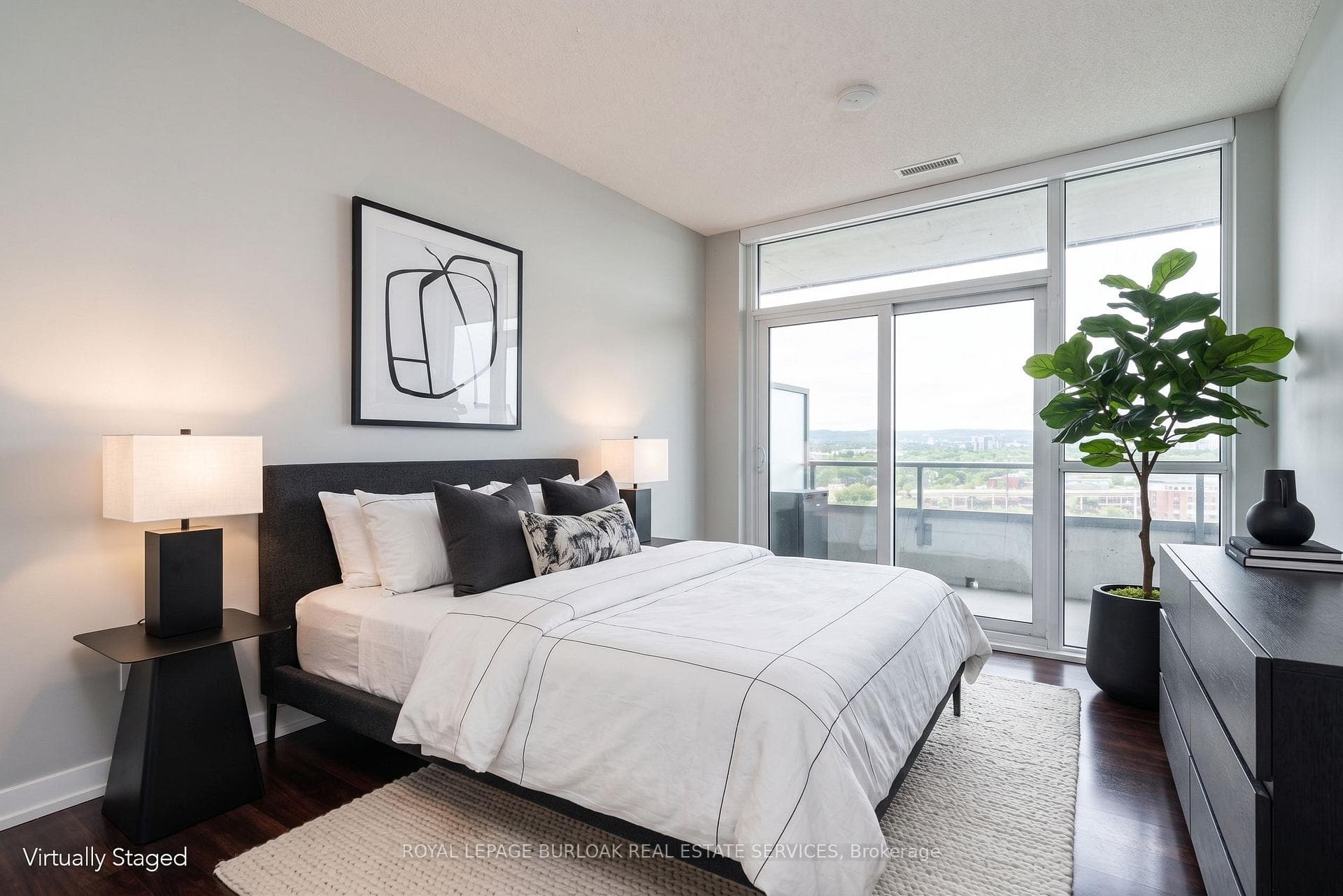 2081 Fairview Street Unit 1201 - Condo photo 6 of 27 in Burlington, Ontario