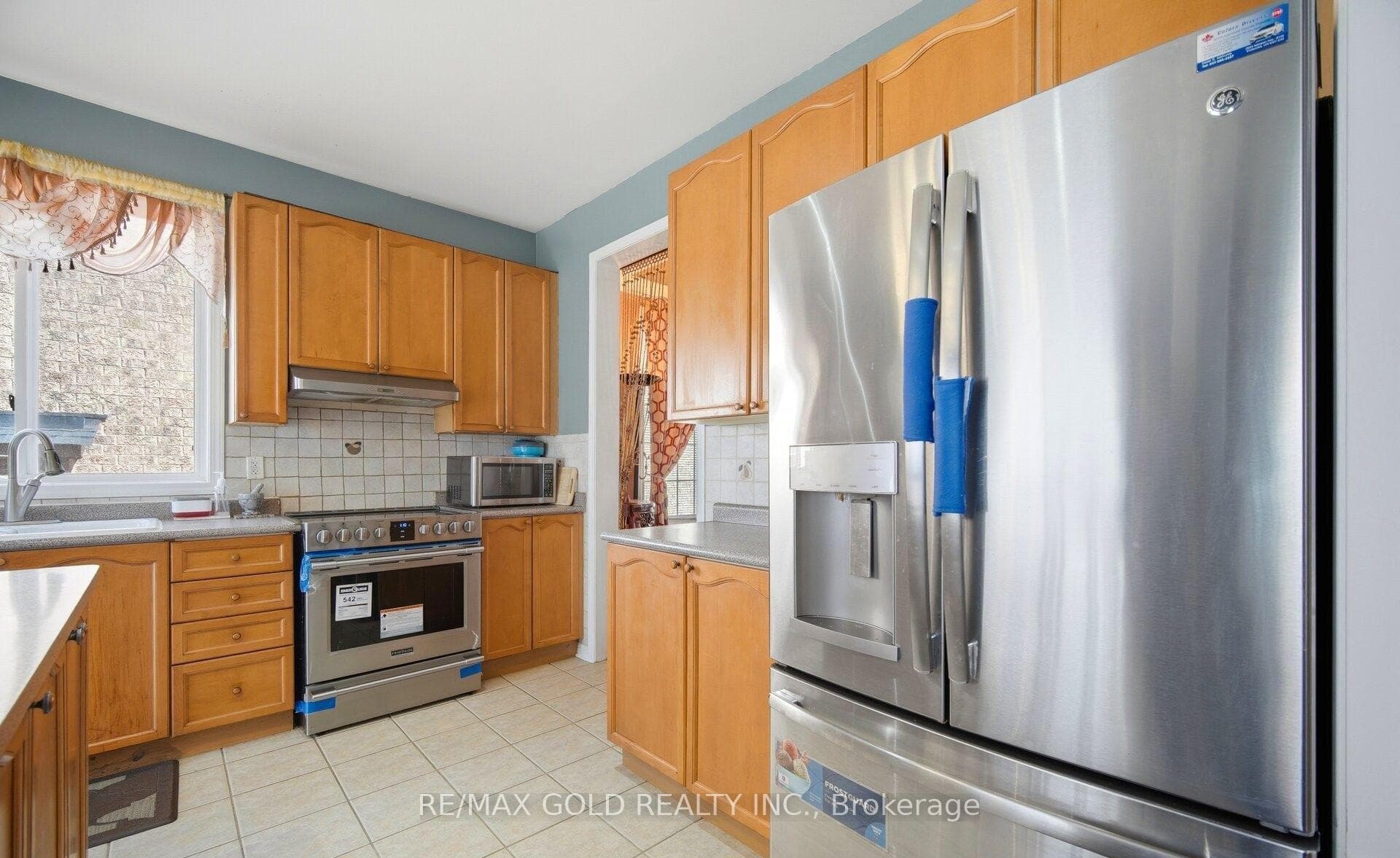 28 Latania Boulevard - Detached photo 9 of 33 in Brampton, Ontario