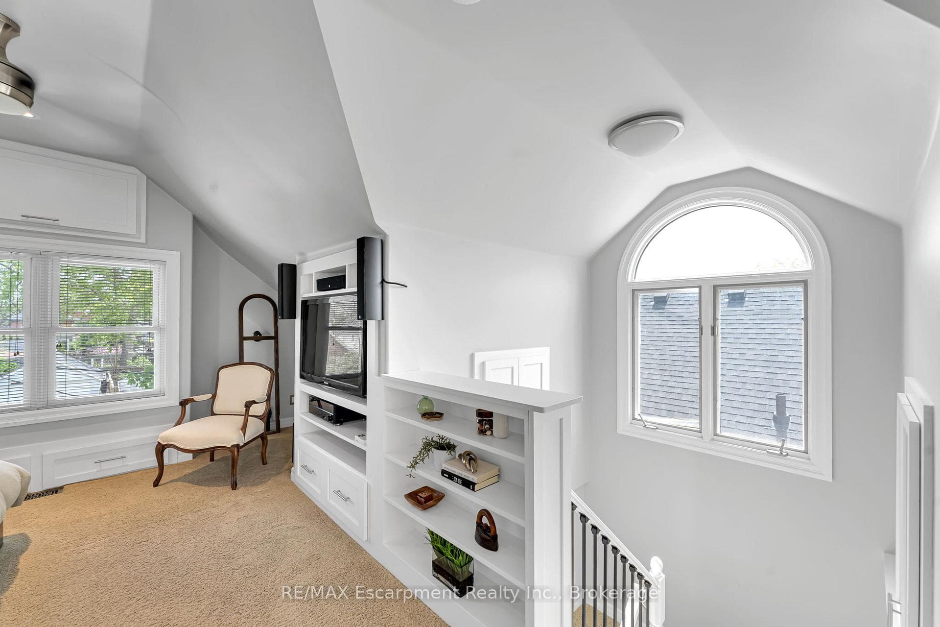 546 HURD Avenue - Detached photo 21 of 46 in Burlington, Ontario