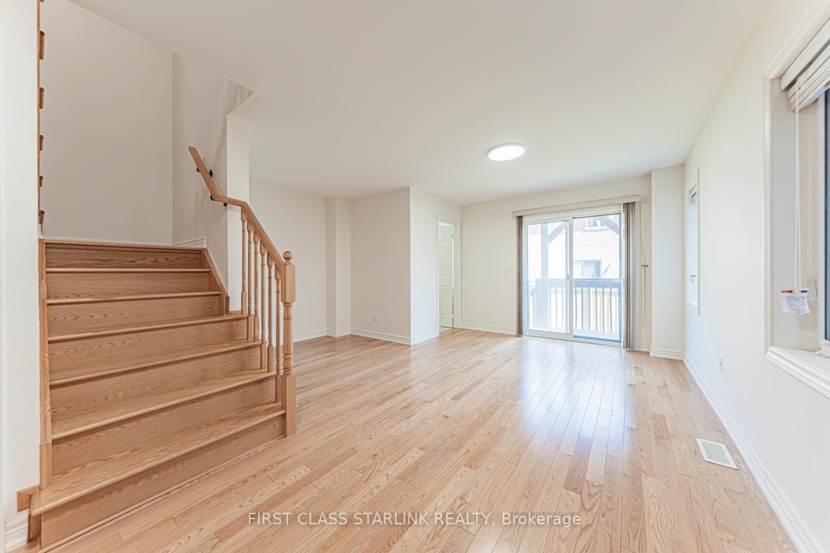 3964 THOMAS ALTON Boulevard - Semi-Detached photo 5 of 44 in Burlington, Ontario