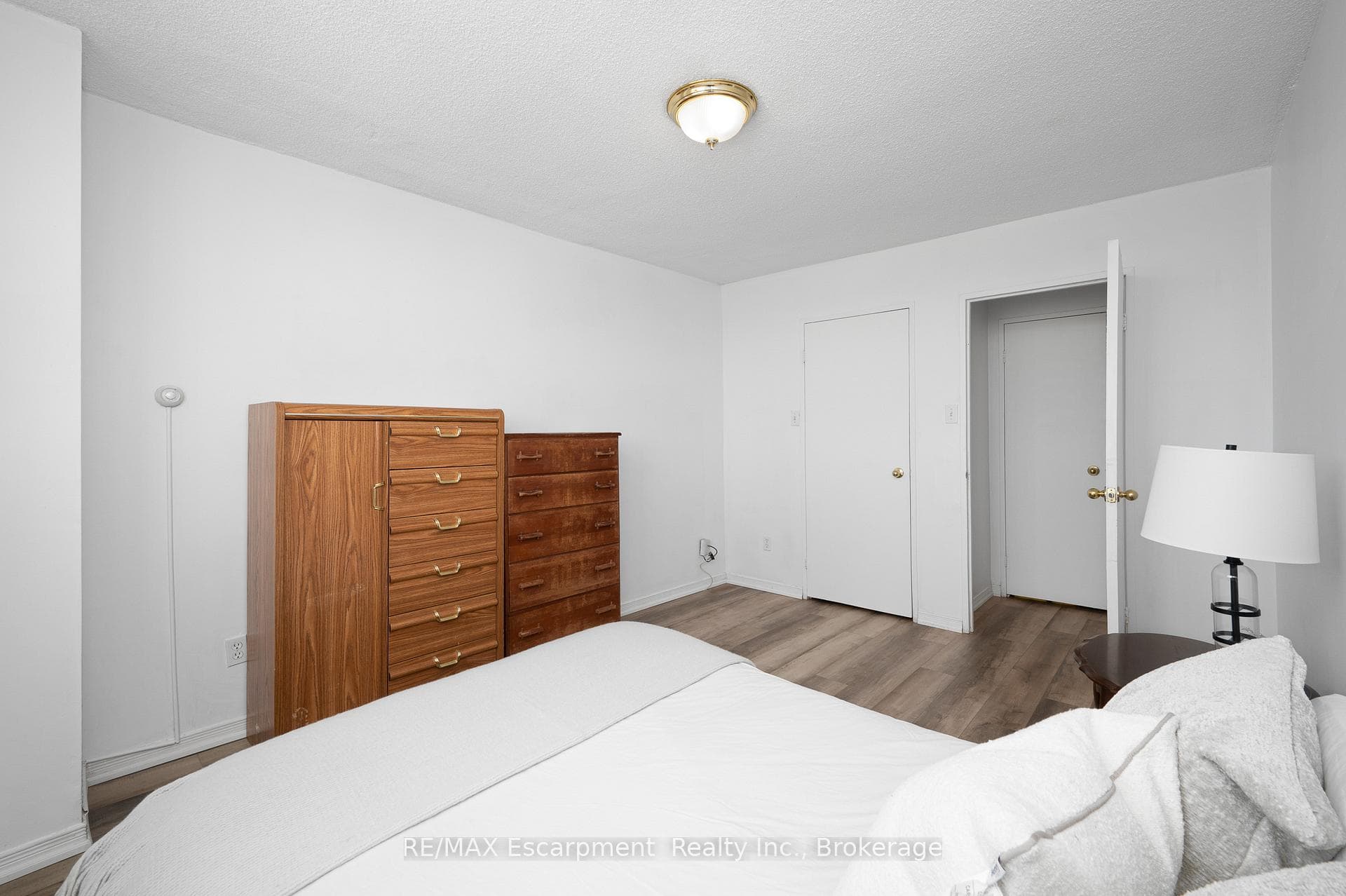 975 WARWICK Court Unit 1501 - Condo photo 14 of 30 in Burlington, Ontario