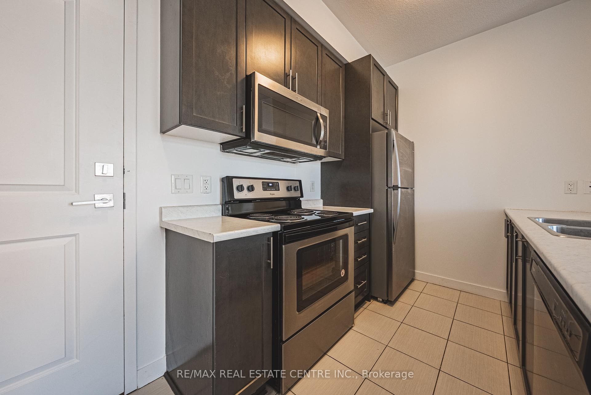 2486 Old Bronte Road Unit 706 - Condo photo 7 of 38 in Oakville, Ontario