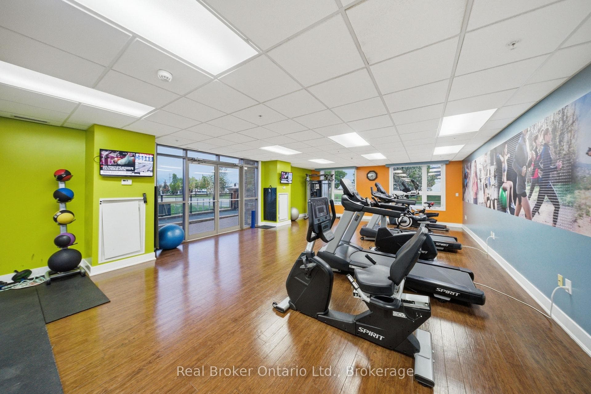 5010 Corporate Drive Unit 109 - Condo photo 31 of 38 in Burlington, Ontario