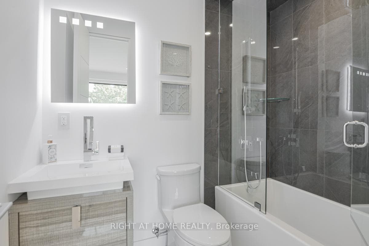 675 Huron Street - Semi-Detached photo 26 of 39 in Annex / Yorkville / Summerhill, Ontario