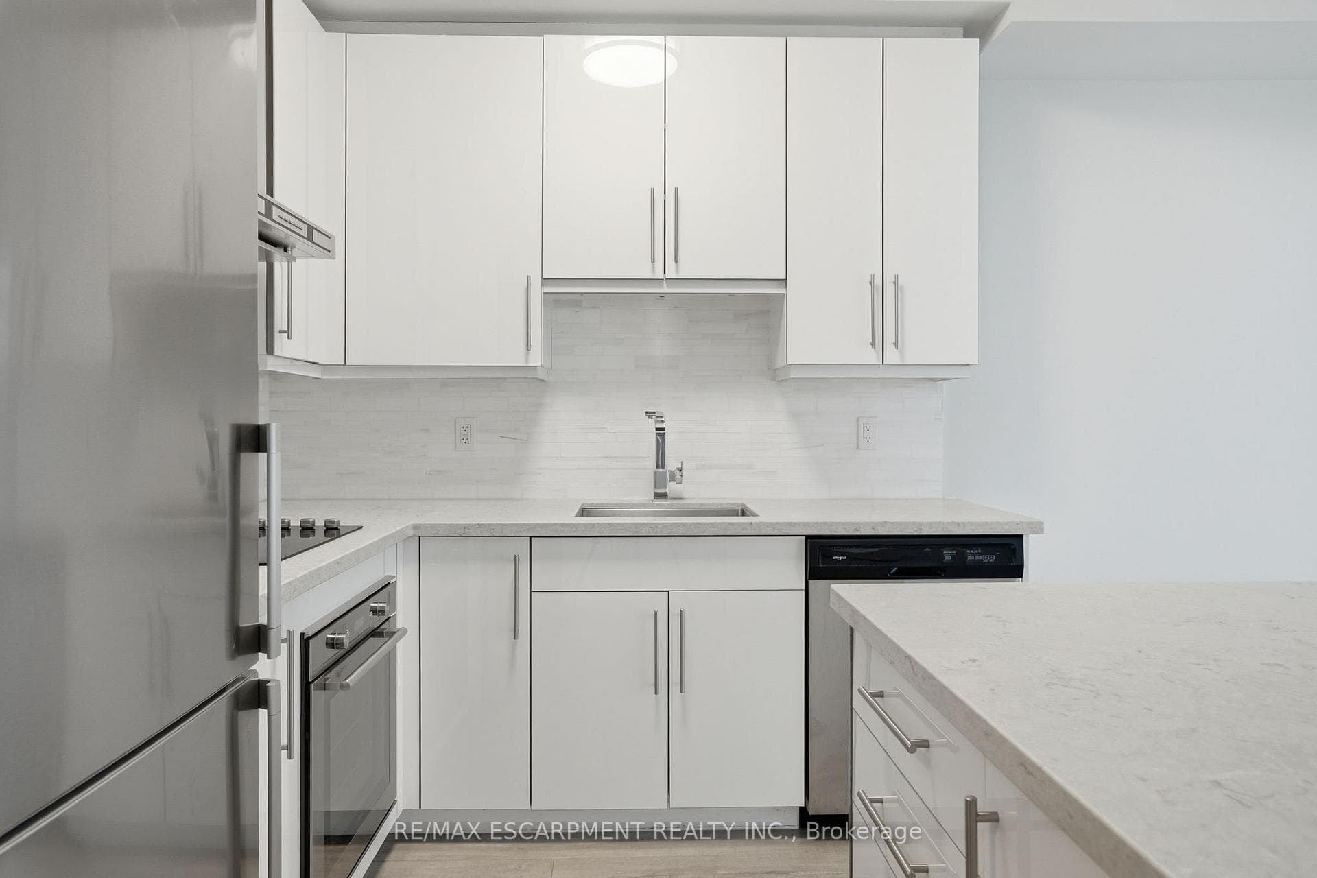 2087 Fairview Street Unit 1310 - Condo photo 8 of 27 in Burlington, Ontario