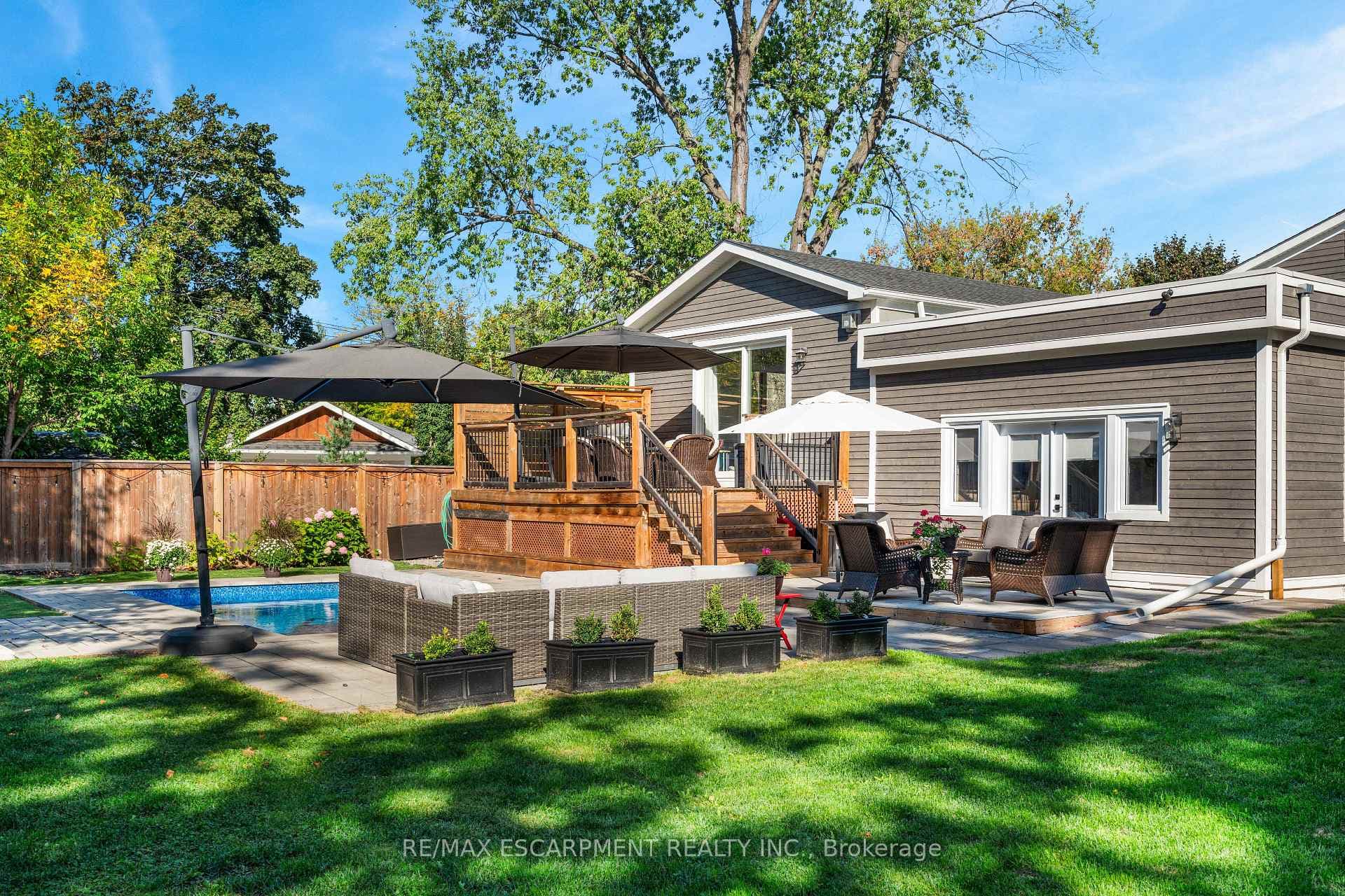 296 Kent Crescent - Multi-Family photo 48 of 50 in Burlington, Ontario