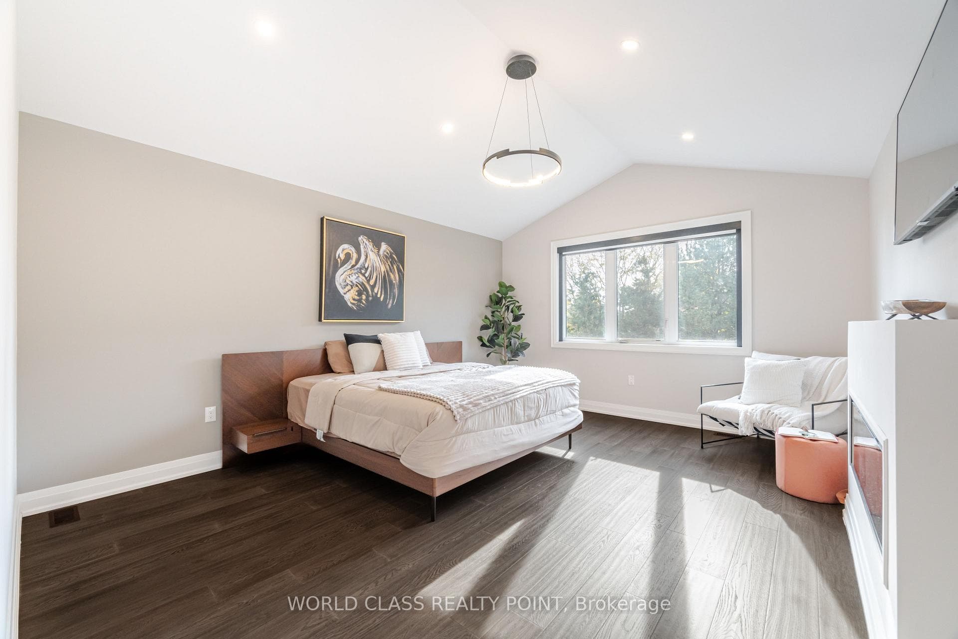 560 Woodview Road - Detached photo 22 of 39 in Burlington, Ontario