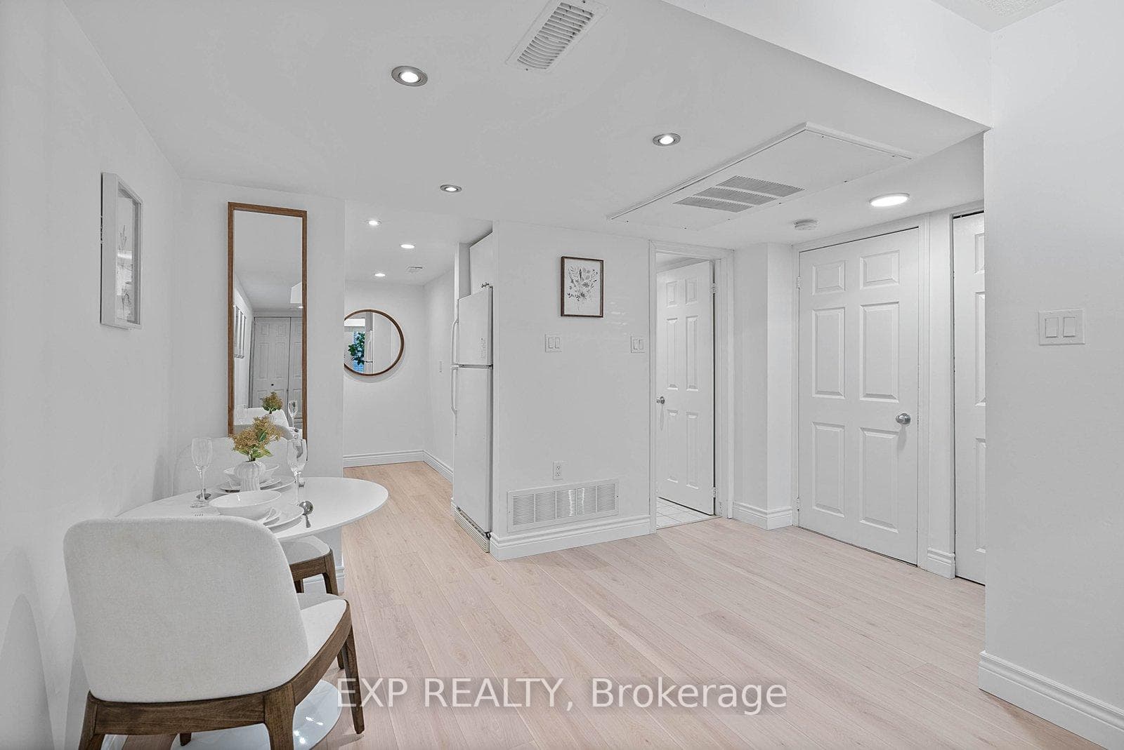 12 Portland Street Unit Th B - Condo photo 12 of 26 in Downtown Toronto / Waterfront, Ontario