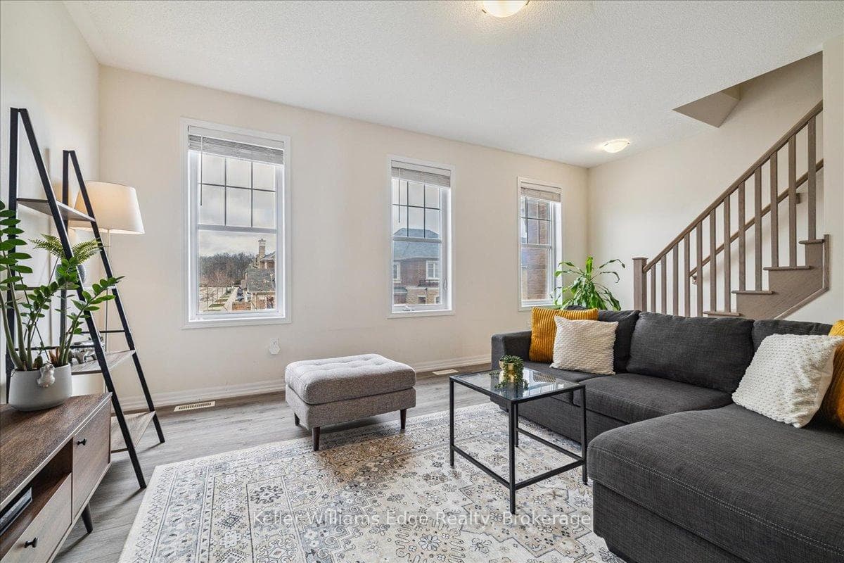 244 Harold Dent Trail - Townhouse photo 15 of 40 in Oakville, Ontario