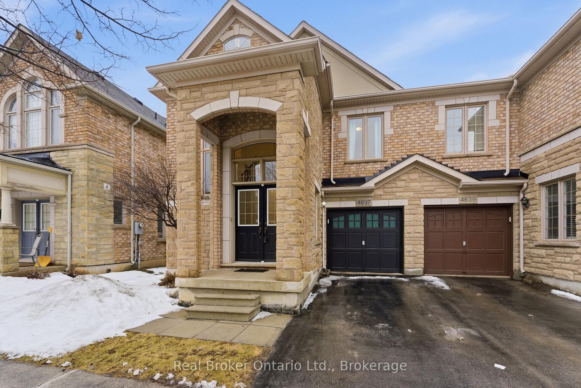 4637 Ashlar Crescent - home for sale in Burlington, Ontario