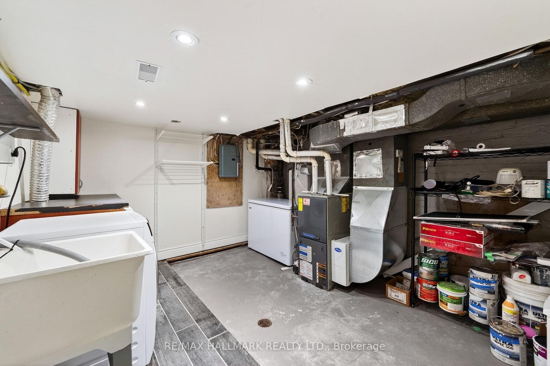 17 Mountalan Avenue - Semi-Detached photo 34 of 42 in Riverdale / Leslieville, Ontario