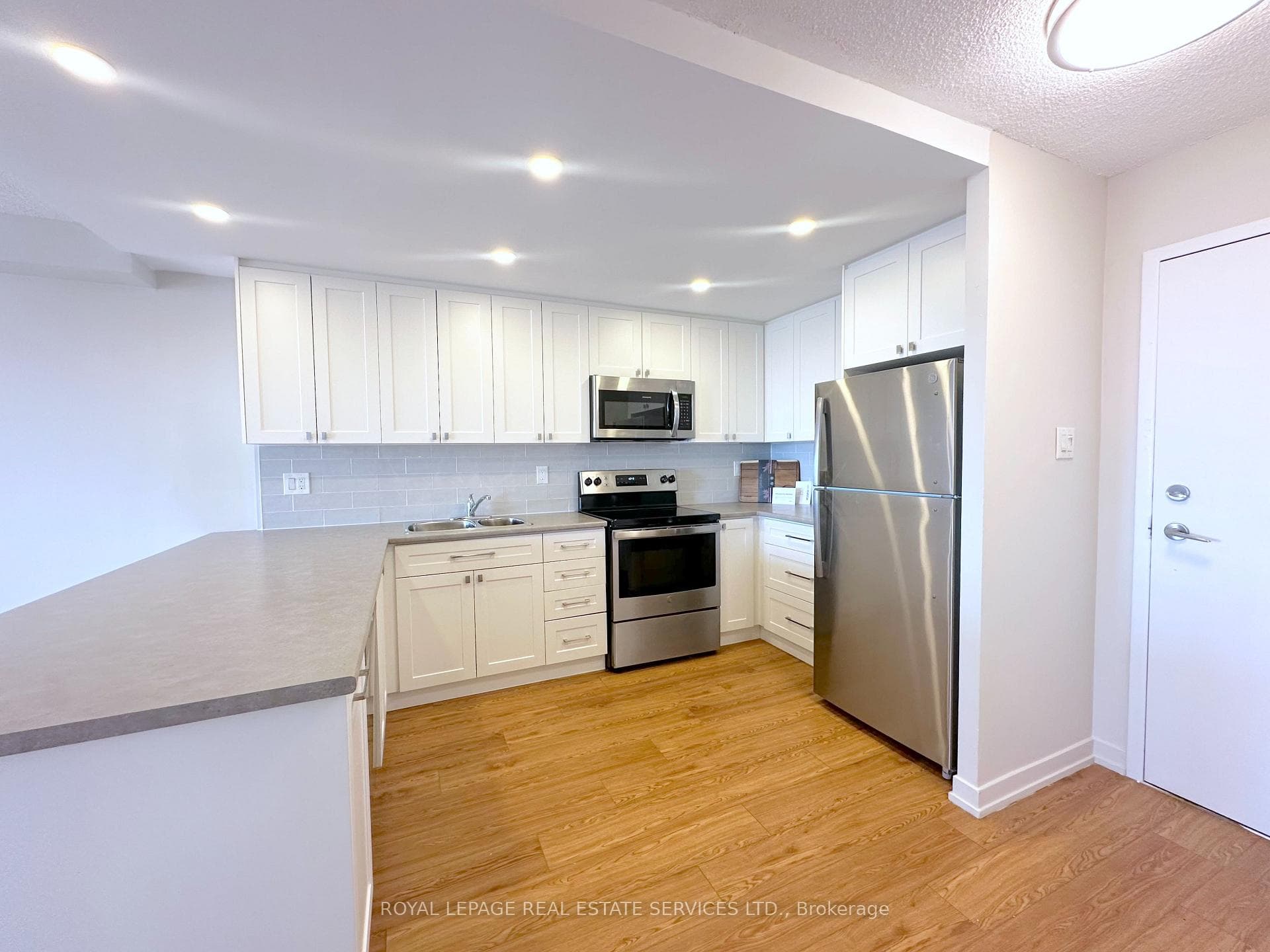 190 Clark Boulevard Unit 1112 - Condo photo 2 of 18 in Brampton, Ontario