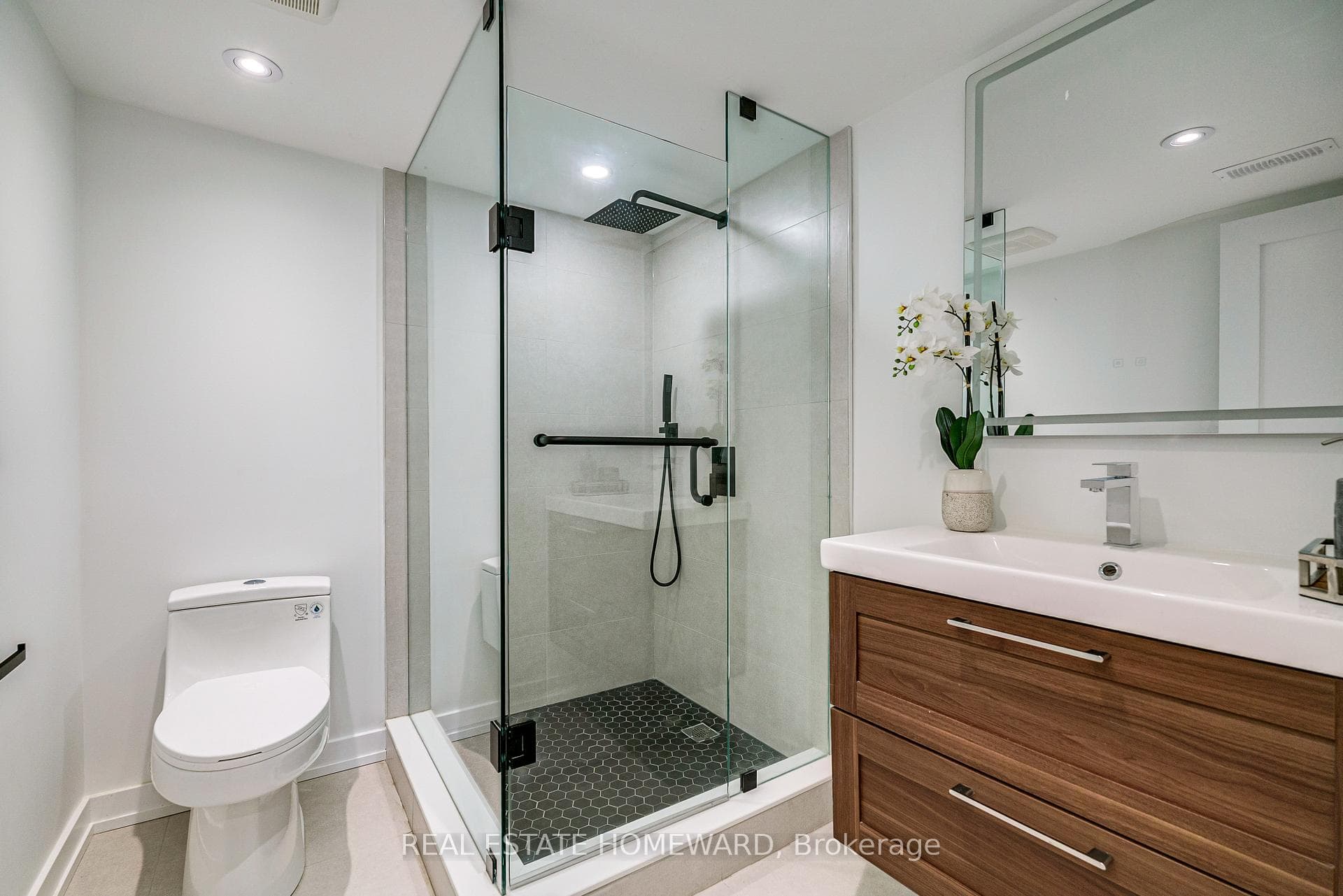 28 Richard Avenue - Semi-Detached photo 34 of 40 in Riverdale / Leslieville, Ontario