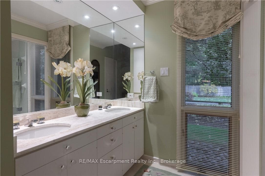1168 Carey Road - Detached photo 22 of 35 in Oakville, Ontario