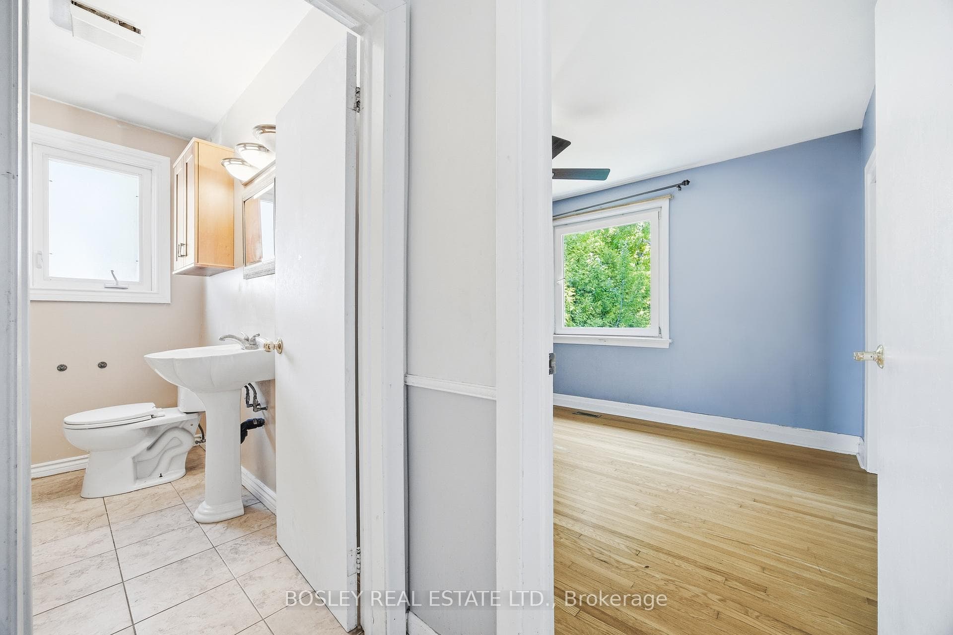 532 Sandmere Place - Detached photo 15 of 33 in Oakville, Ontario