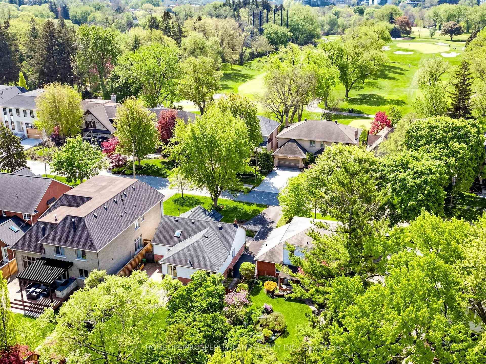 18 Orrell Avenue - Detached photo 6 of 17 in Etobicoke (Islington / Rexdale), Ontario