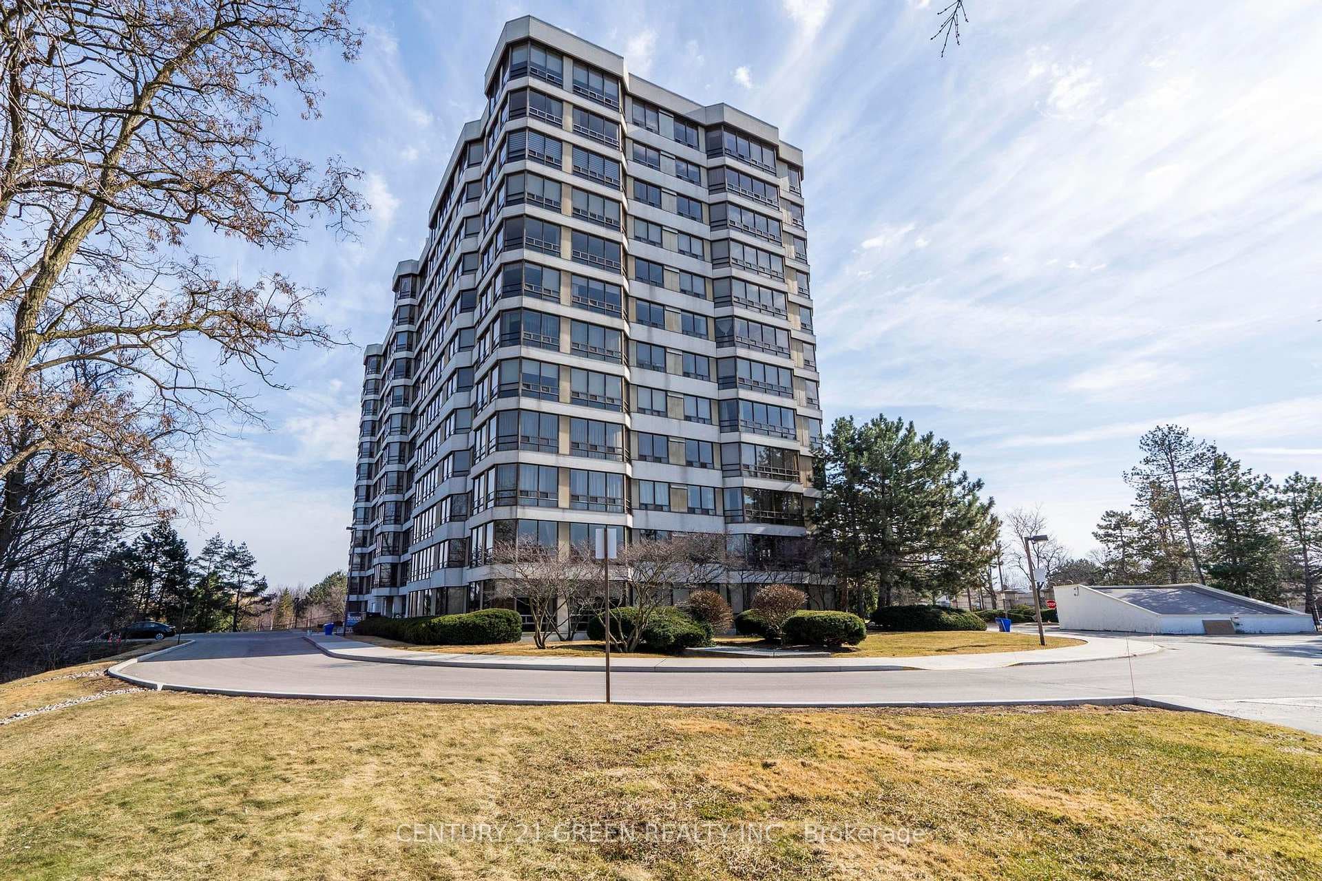 310 Mill Street Unit 712 - home for sale in Brampton, Ontario
