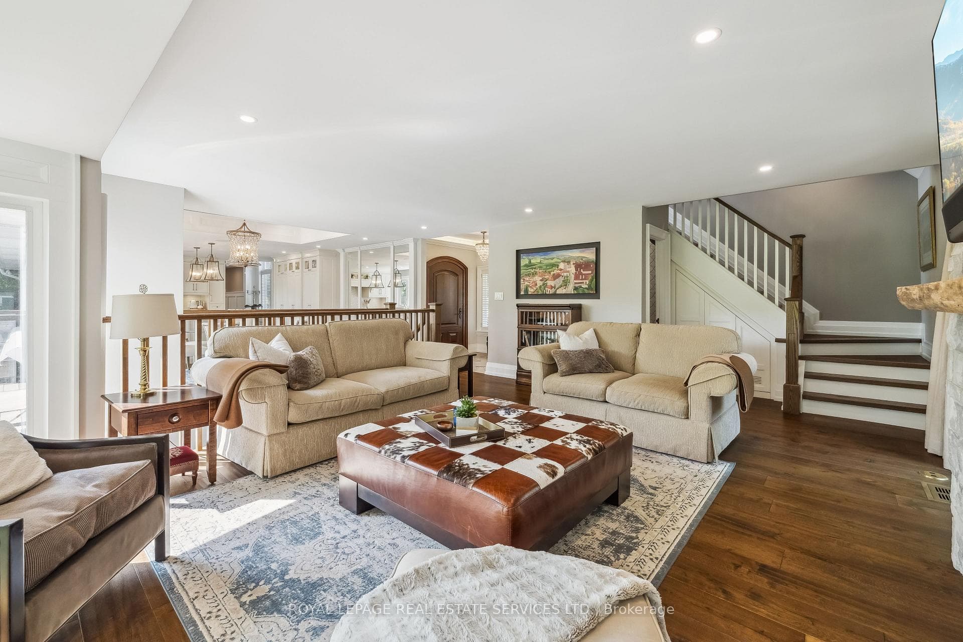 382 Trafalgar Road - Detached photo 11 of 50 in Oakville, Ontario