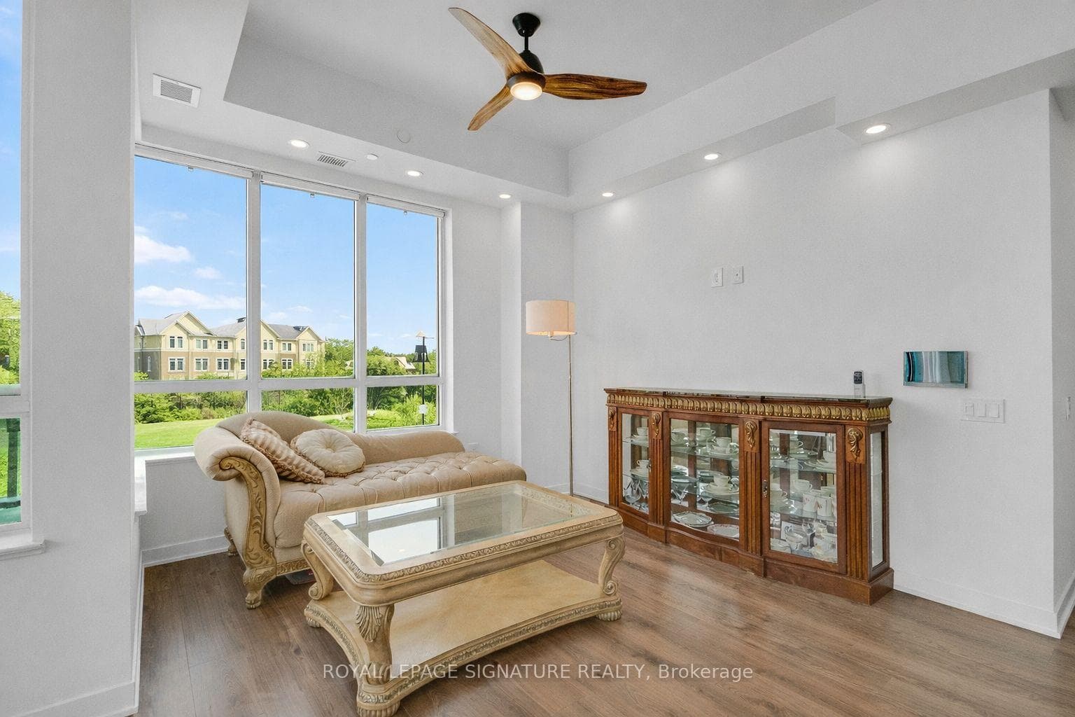 395 Dundas Street Unit 234 - Condo photo 16 of 35 in Oakville, Ontario