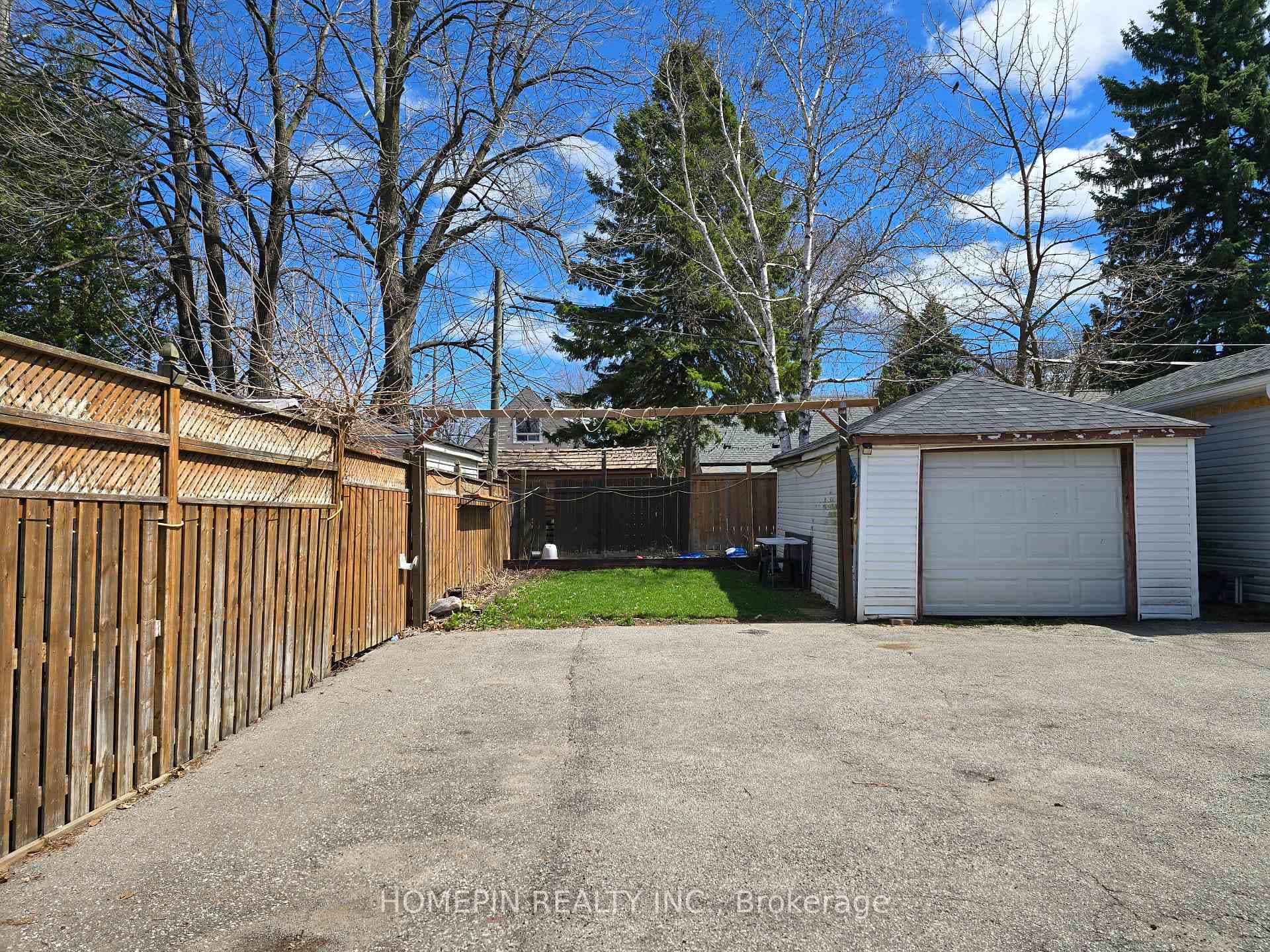 111 Sharpe Street - Detached photo 16 of 17 in Birch Cliff / Cliffside, Ontario