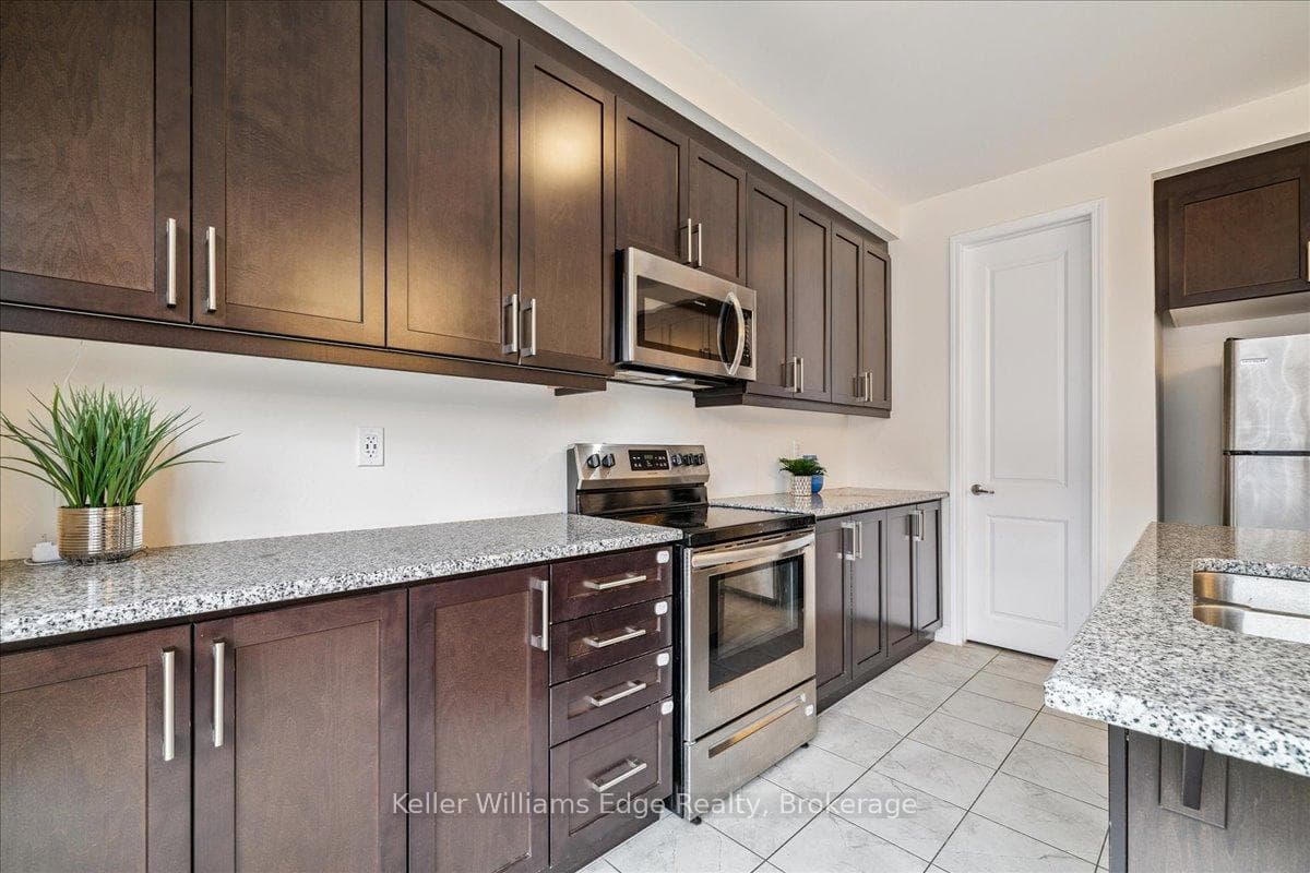 244 Harold Dent Trail - Townhouse photo 23 of 40 in Oakville, Ontario
