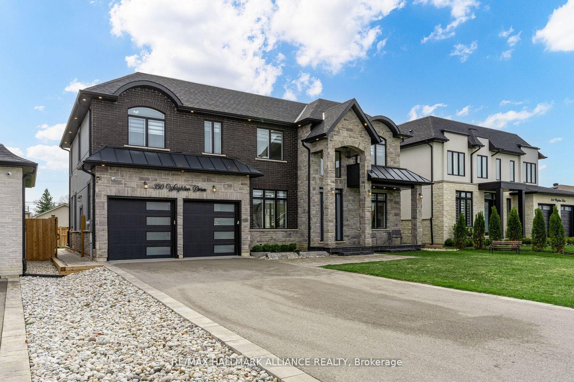 350 Weighton Drive - home for sale in Oakville, Ontario