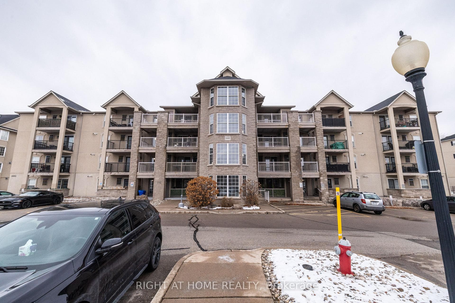 1441 Walker's Line Unit 311 - home for sale in Burlington, Ontario