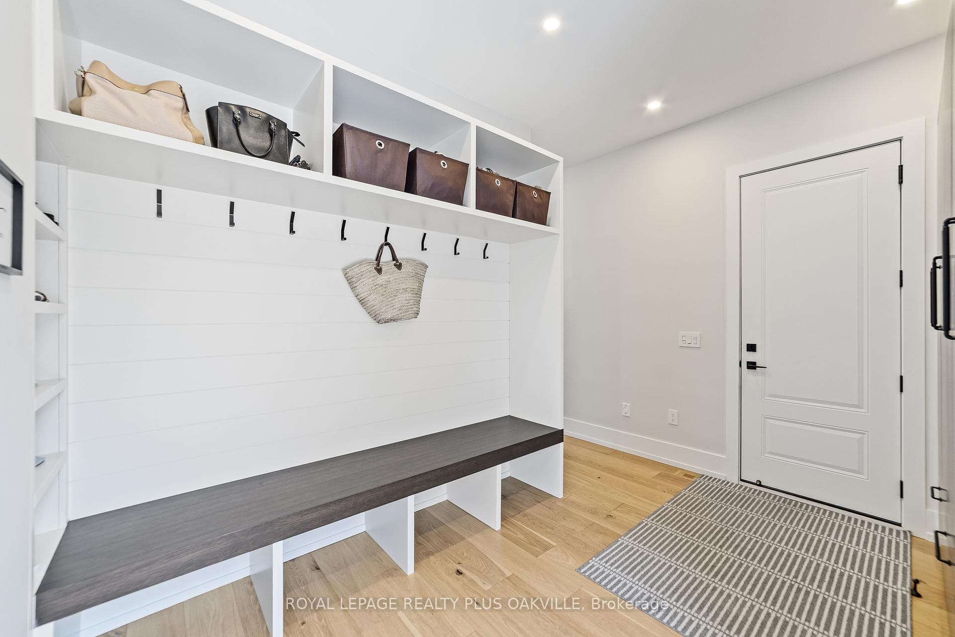 2057 Salvator Boulevard - Detached photo 10 of 50 in Oakville, Ontario