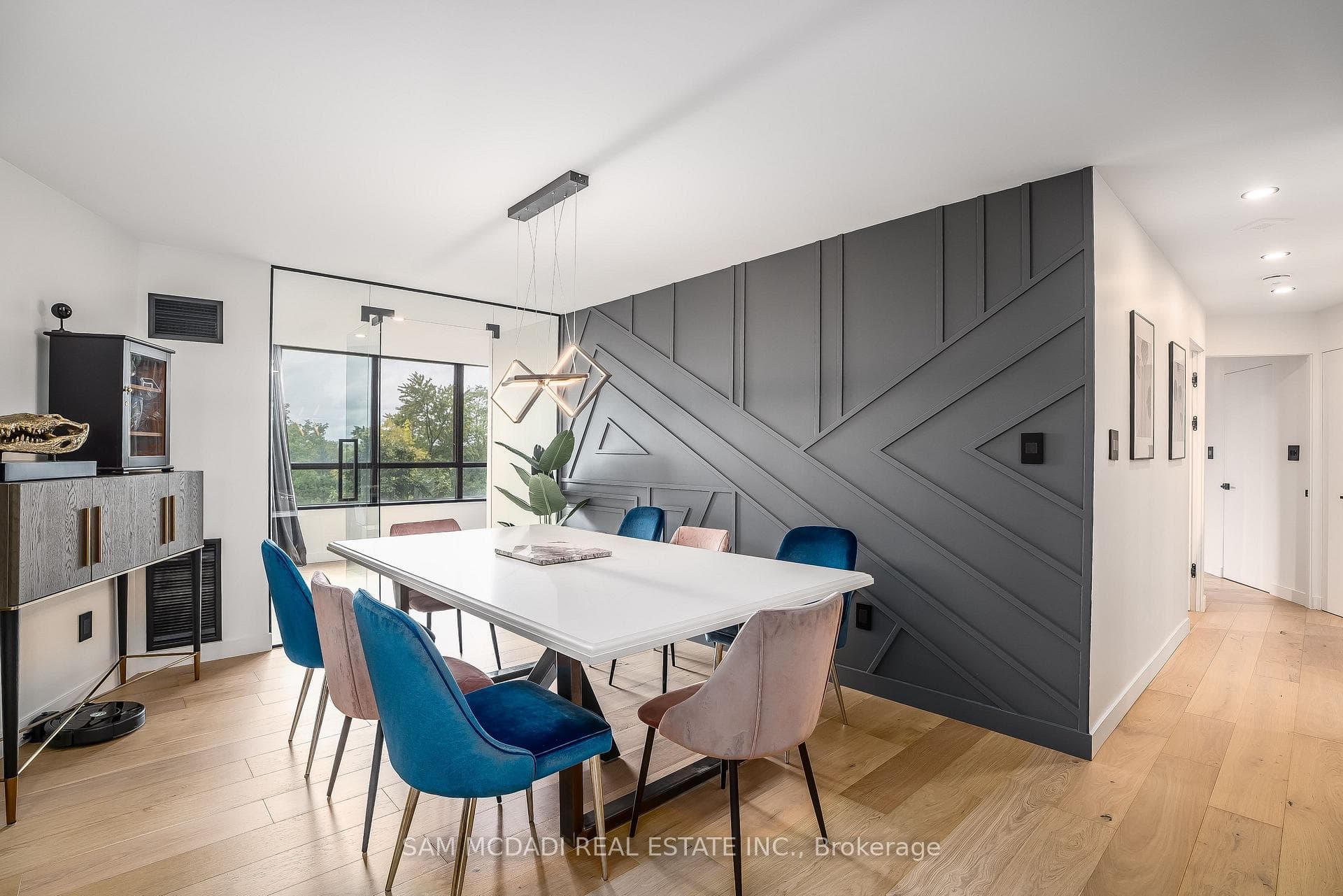5444 Yonge Street Unit 304 - Condo photo 15 of 40 in Thornhill / Willowdale, Ontario
