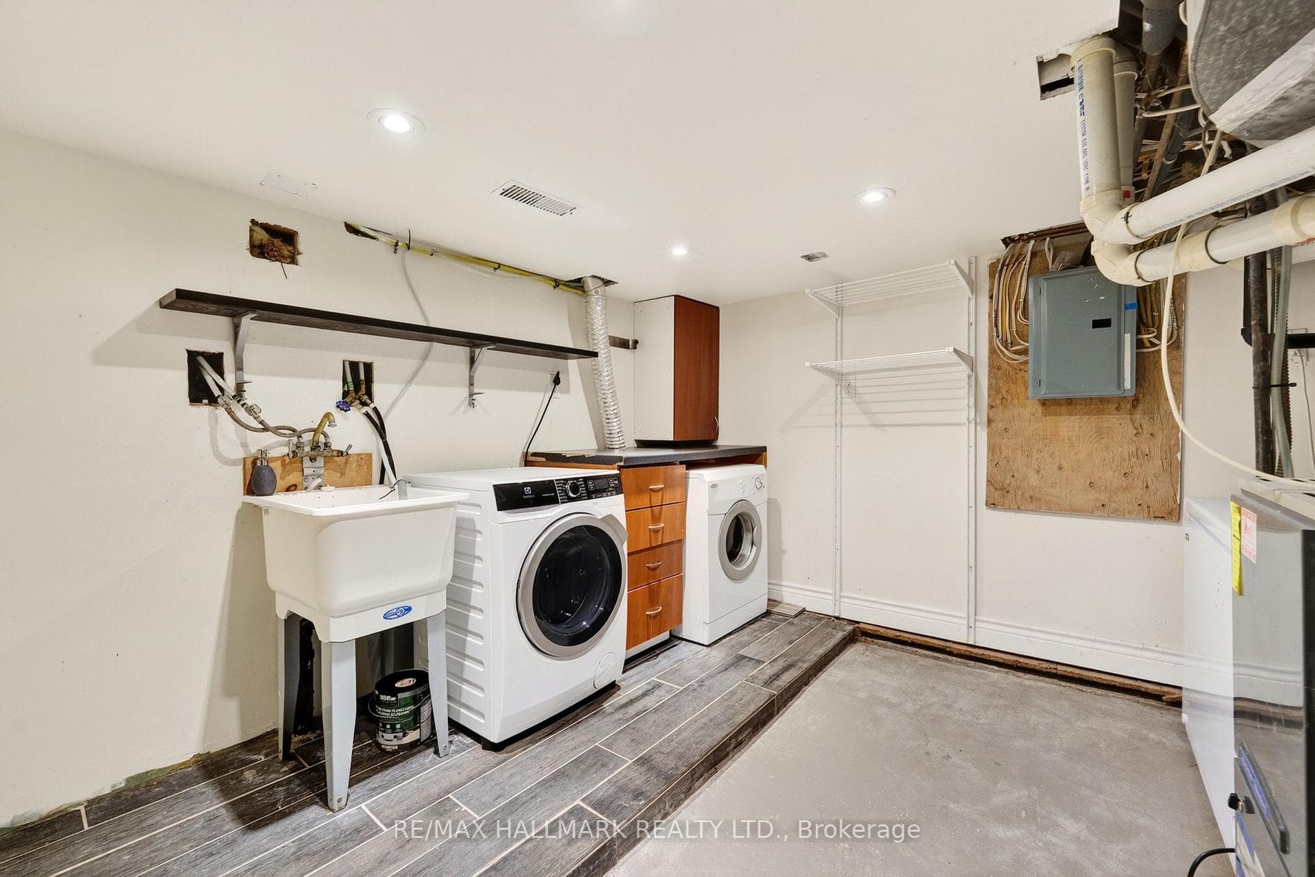 17 Mountalan Avenue - Semi-Detached photo 33 of 42 in Riverdale / Leslieville, Ontario