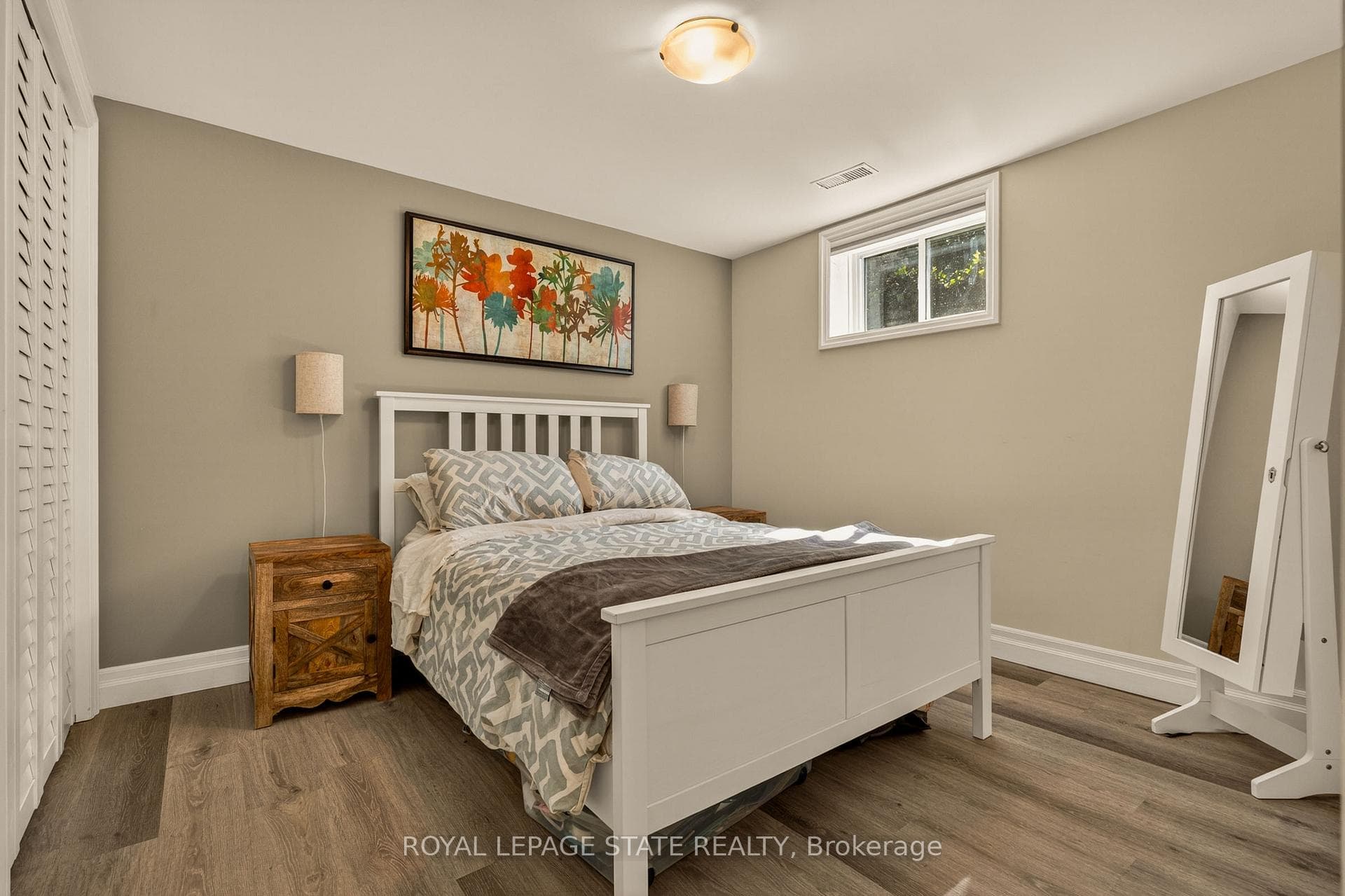 1396 Niels Avenue - Detached photo 34 of 50 in Burlington, Ontario