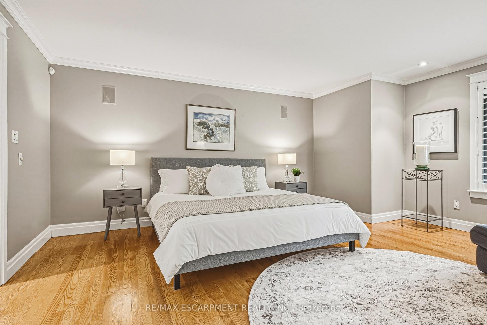 7 Colonial Crescent - Detached photo 26 of 49 in Oakville, Ontario