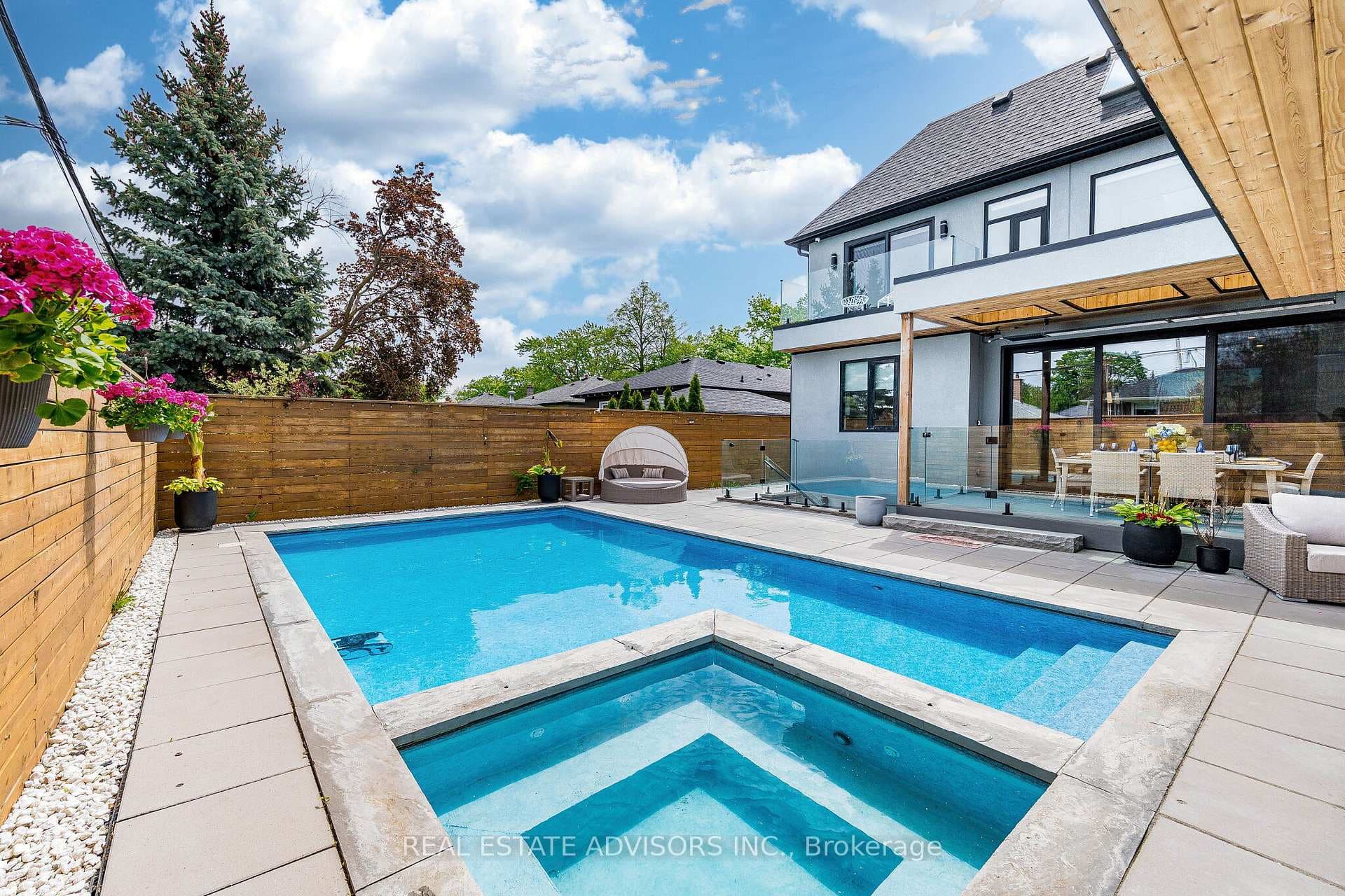 50 Beckwith Road - Detached photo 27 of 34 in Etobicoke (Islington / Rexdale), Ontario