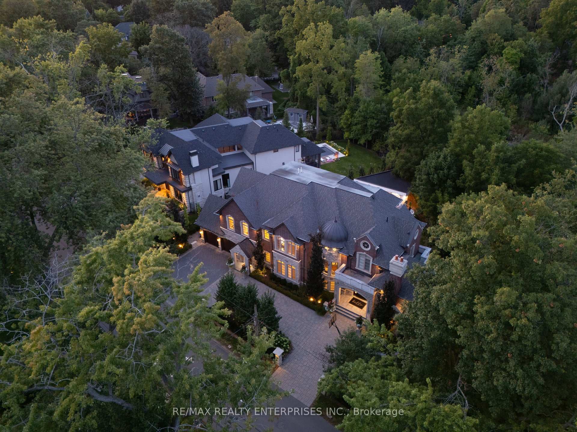 1459 Stavebank Road - Detached photo 48 of 48 in Mississauga, Ontario