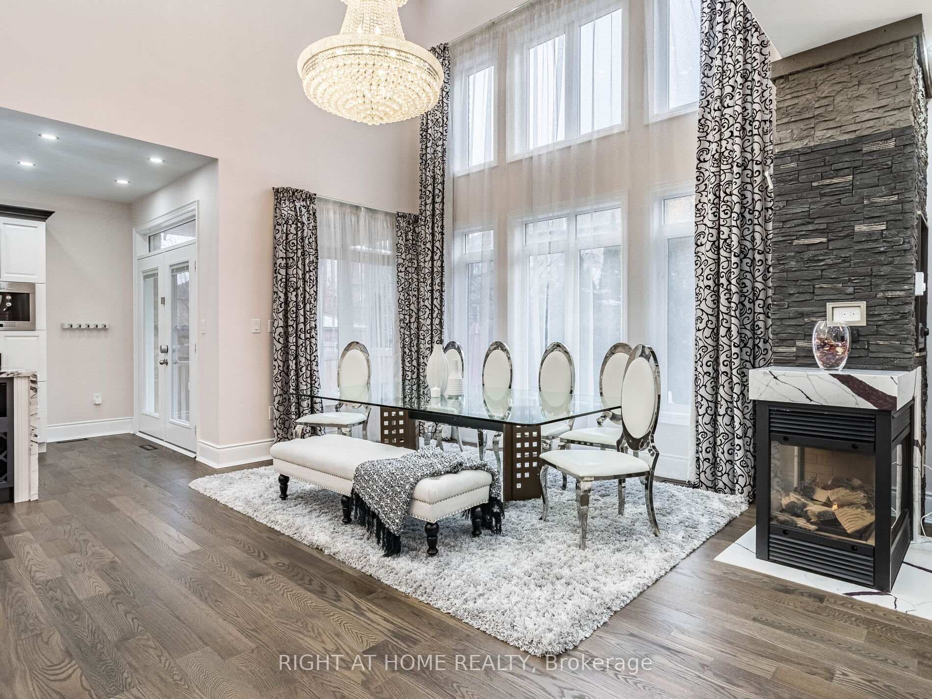 3176 Stocksbridge Avenue - Detached photo 14 of 50 in Oakville, Ontario