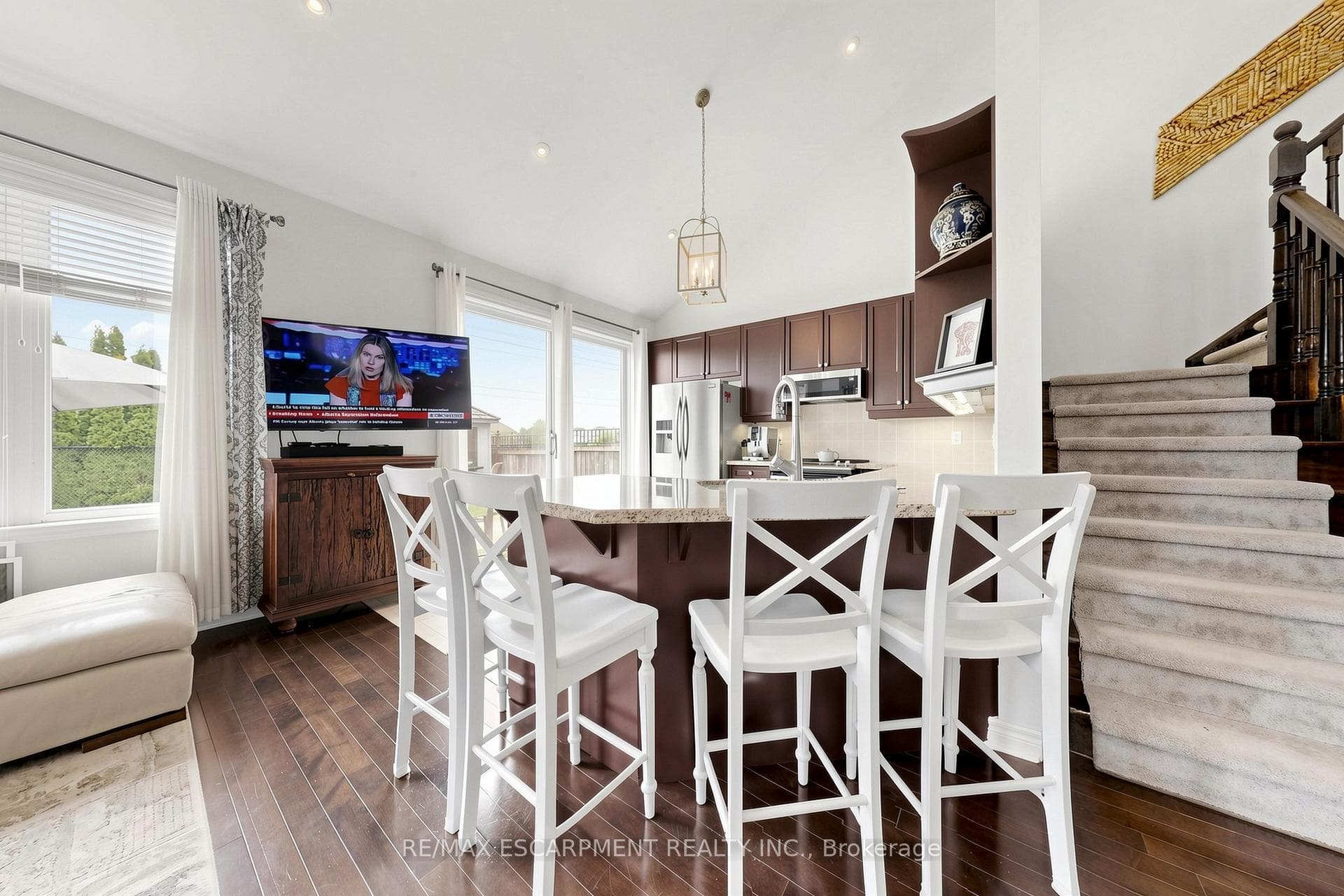 4176 Saunders Crescent - Detached photo 12 of 50 in Burlington, Ontario