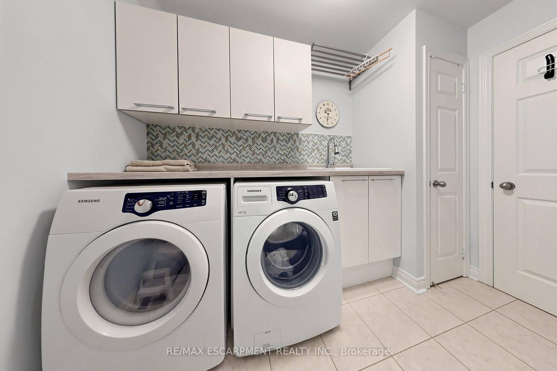 4176 Saunders Crescent - Detached photo 34 of 50 in Burlington, Ontario