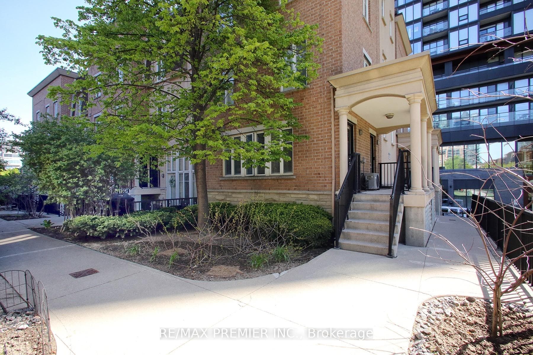 22 Western Battery Road Unit 109 - Condo photo 5 of 20 in Downtown Toronto / Waterfront, Ontario