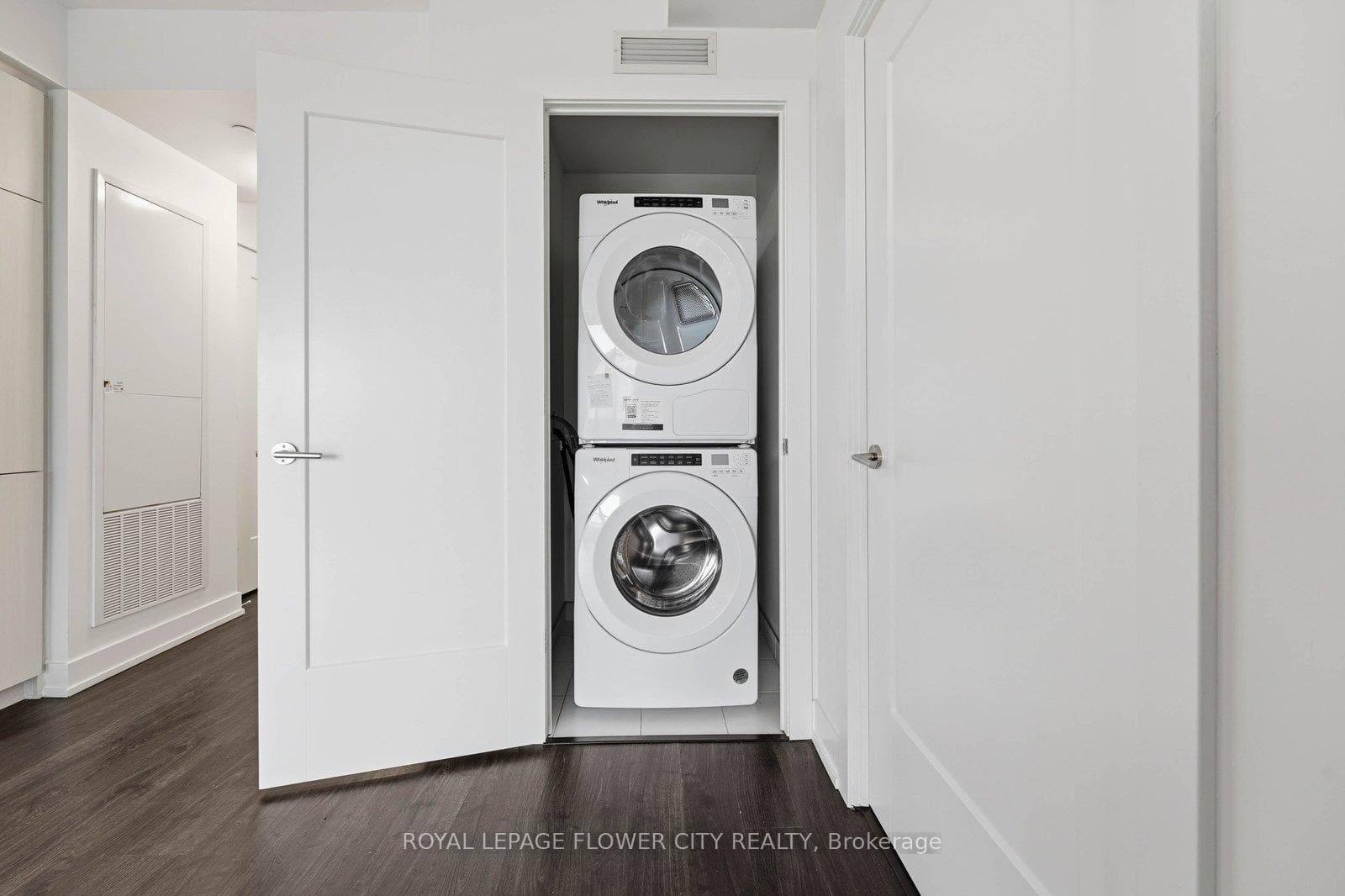 20 Inn On The Park Drive Unit 938 - Condo photo 22 of 36 in Don Mills / Parkwoods / Victoria Village, Ontario