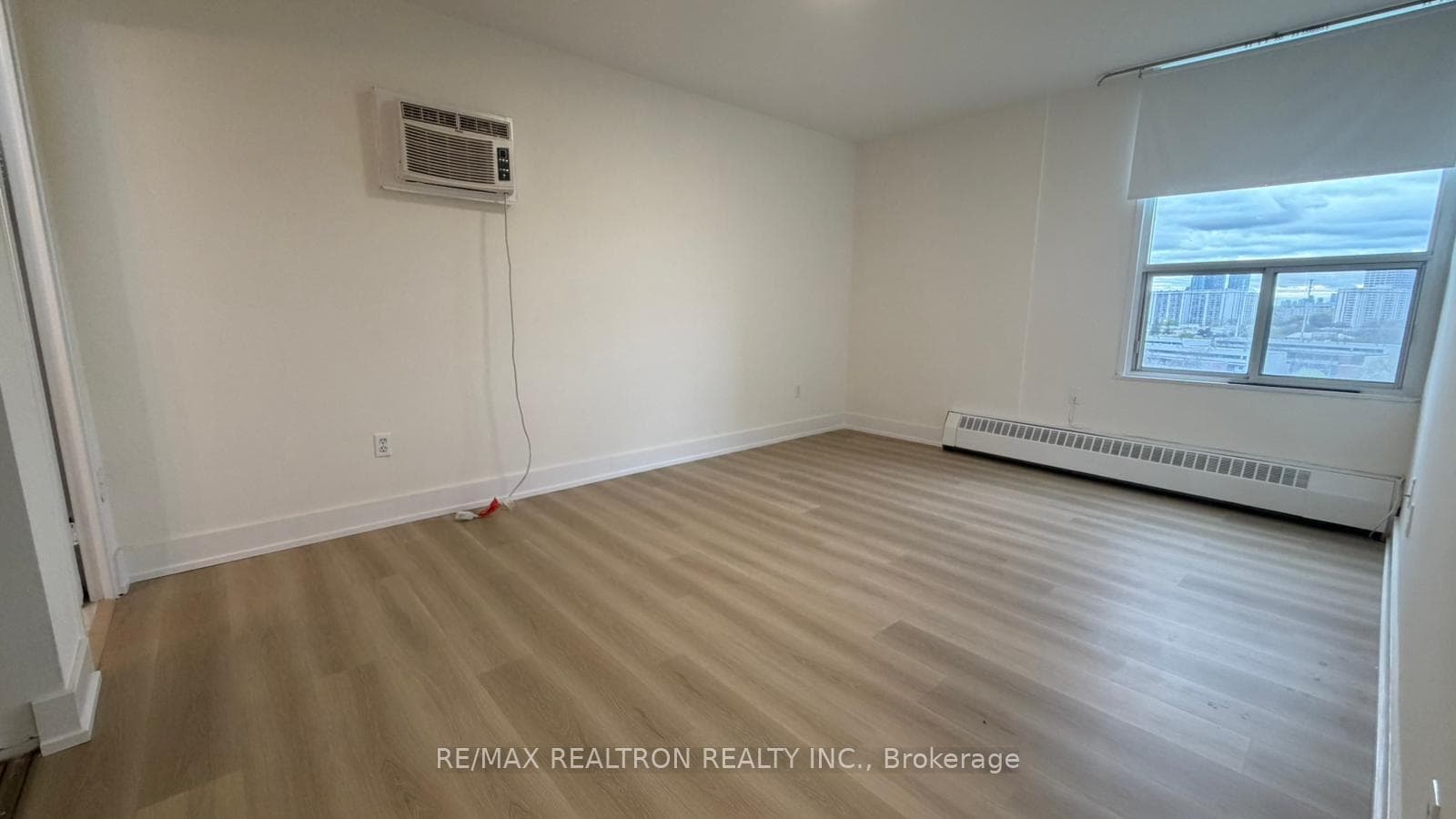15 Vicora Linkway N/A Unit 903 - Condo photo 12 of 30 in Flemingdon Park / Don Mills, Ontario