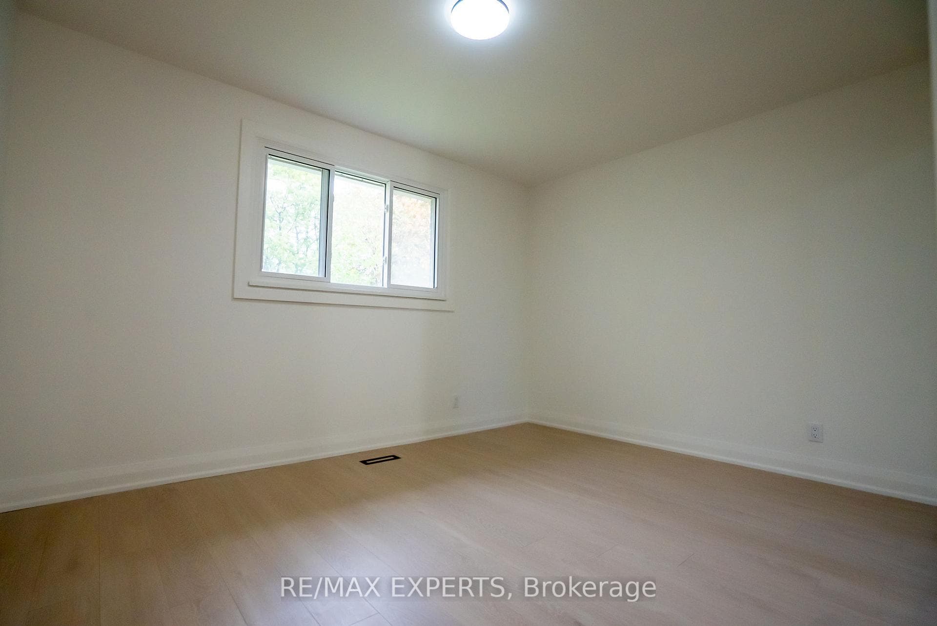 27 Fallingdale Crescent - Semi-Detached photo 30 of 40 in Brampton, Ontario