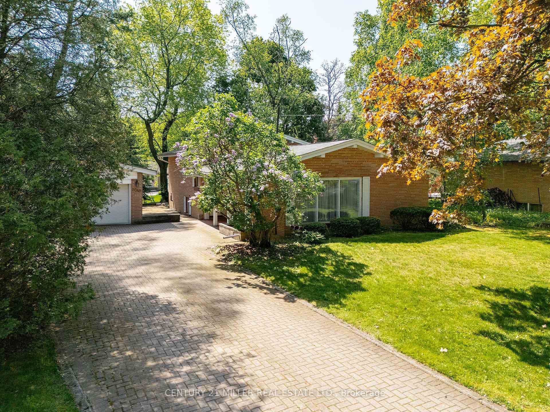 2048 Elmhurst Avenue - Detached photo 1 of 21 in Oakville, Ontario