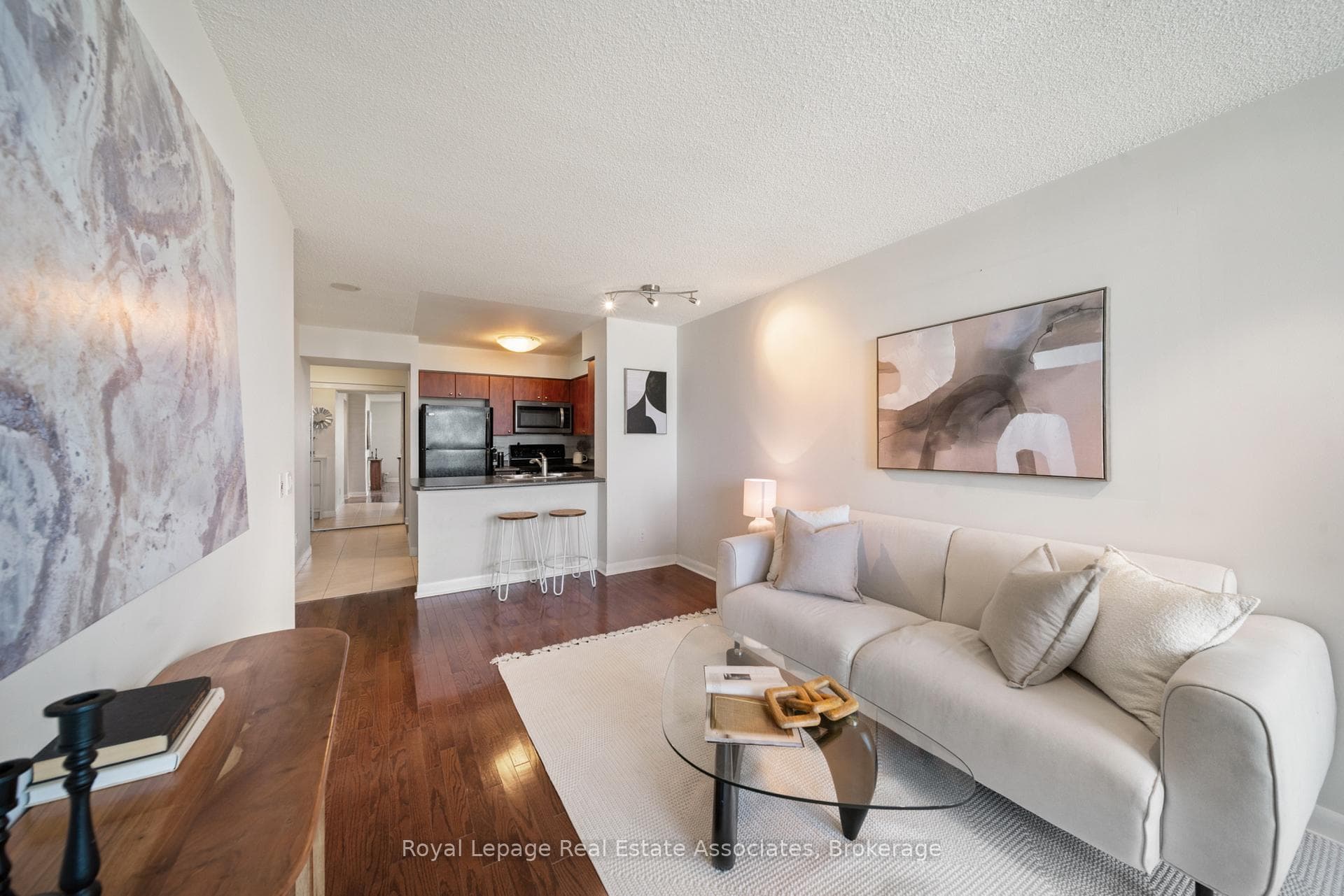 225 Sherway Gardens Road Unit 1601 - Condo photo 2 of 15 in Etobicoke (Islington / Rexdale), Ontario