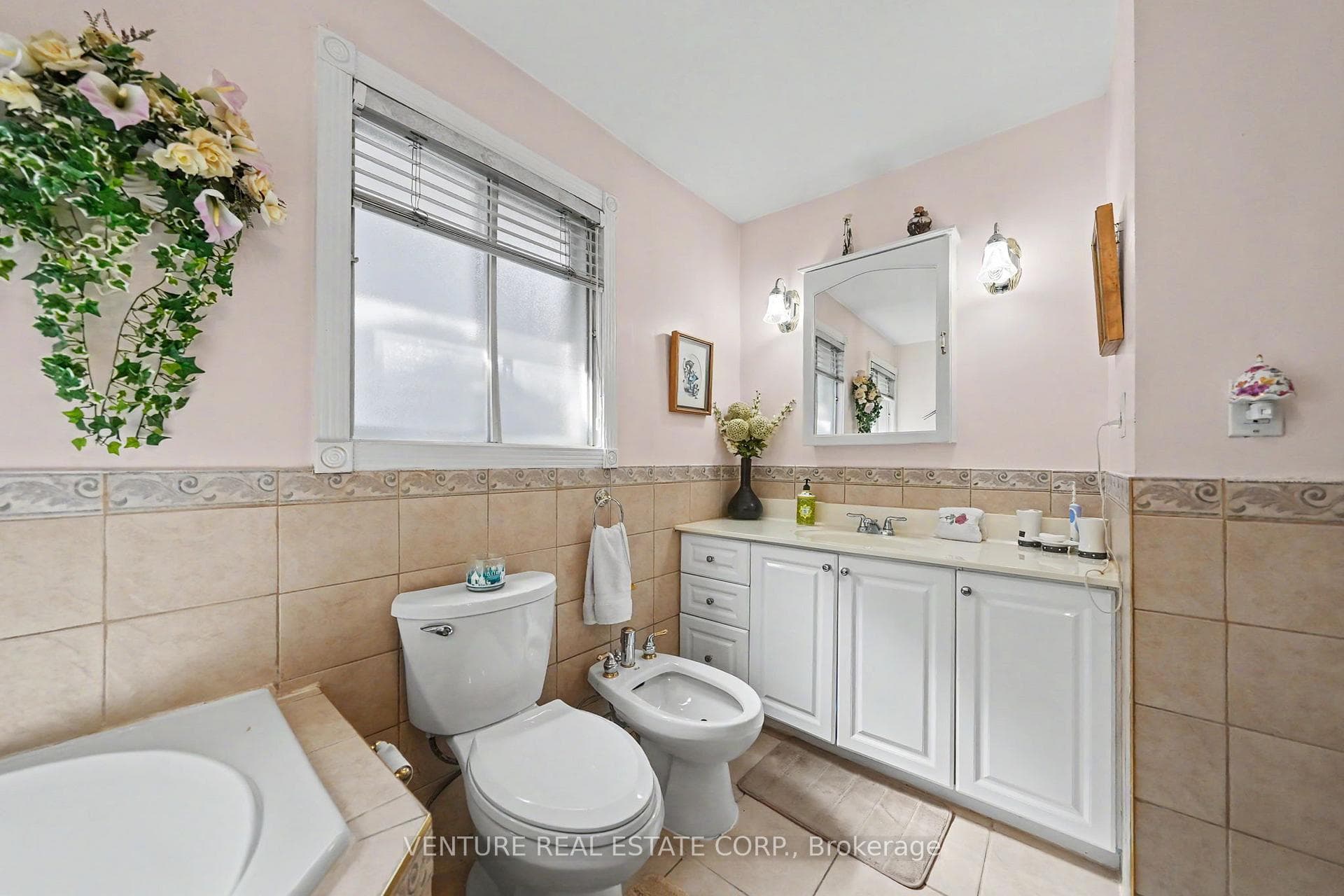 346 Centre Street - Detached photo 29 of 50 in Brampton, Ontario