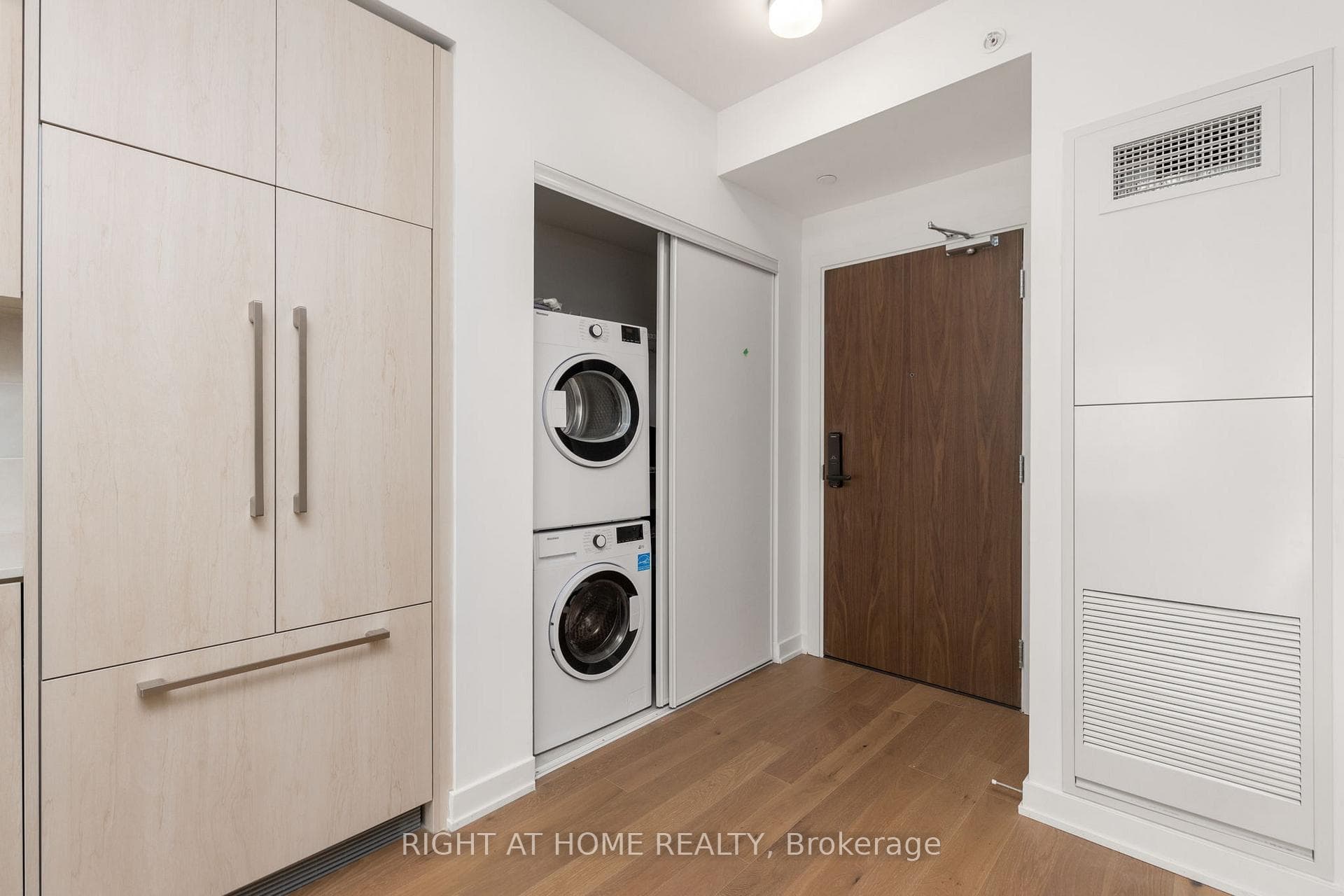 1161 Kingston Road Unit 305 - Condo photo 19 of 27 in Birch Cliff / Cliffside, Ontario